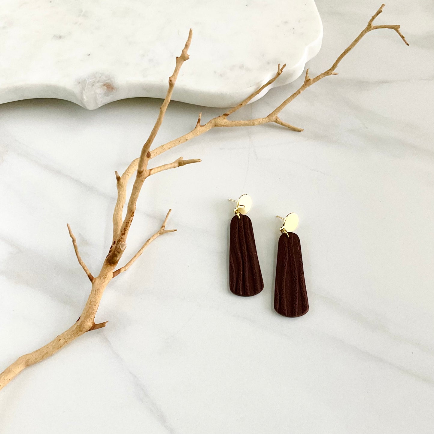 Iris // Chocolate Brown Textured