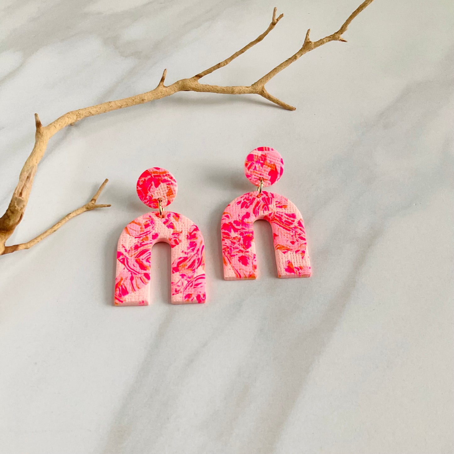Montra Arch // Rose Print Textured