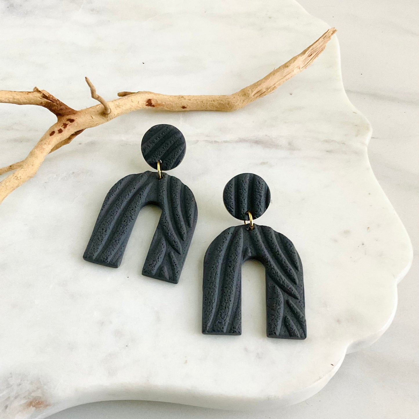 Montra Arches // Slate Gray Textured