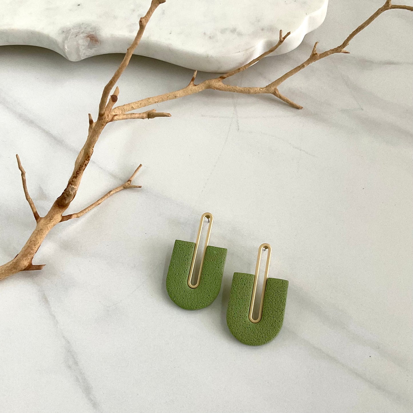 Gracie // Olive Green Textured Print(Gold)