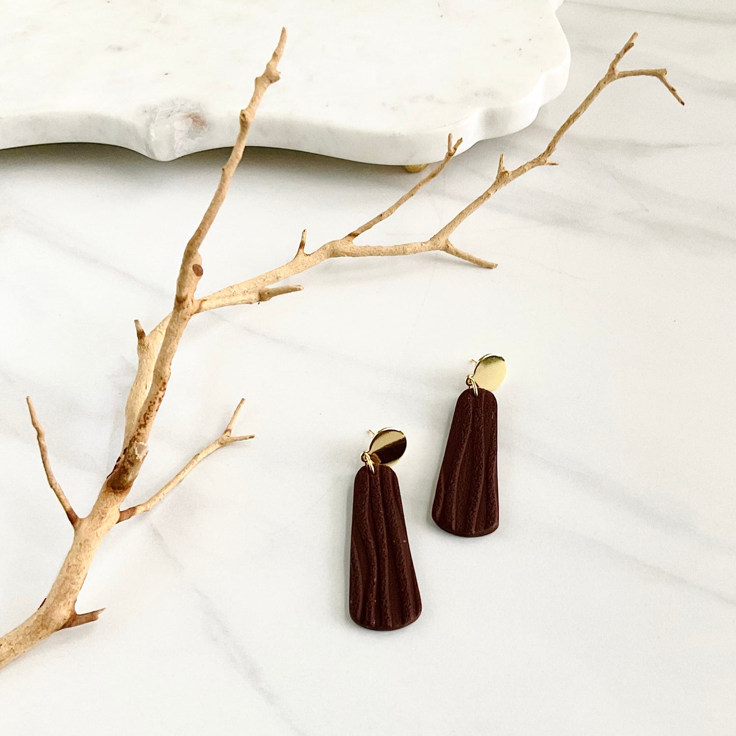 Iris // Chocolate Brown Textured