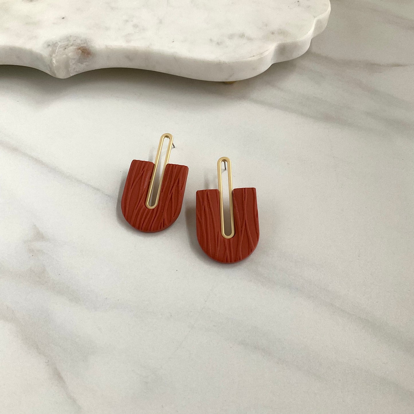 Gracie // Rust Textured (Gold)