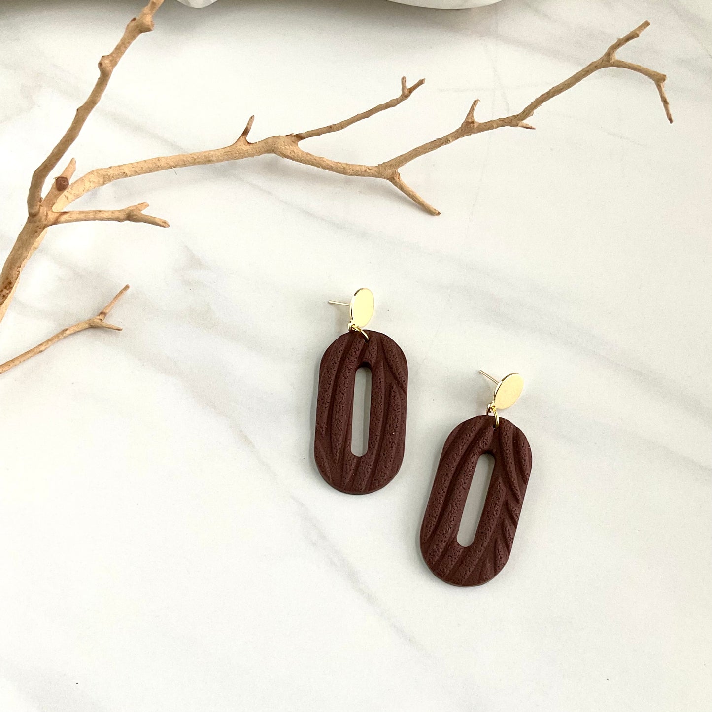 Olivia // Chocolate Brown Textured