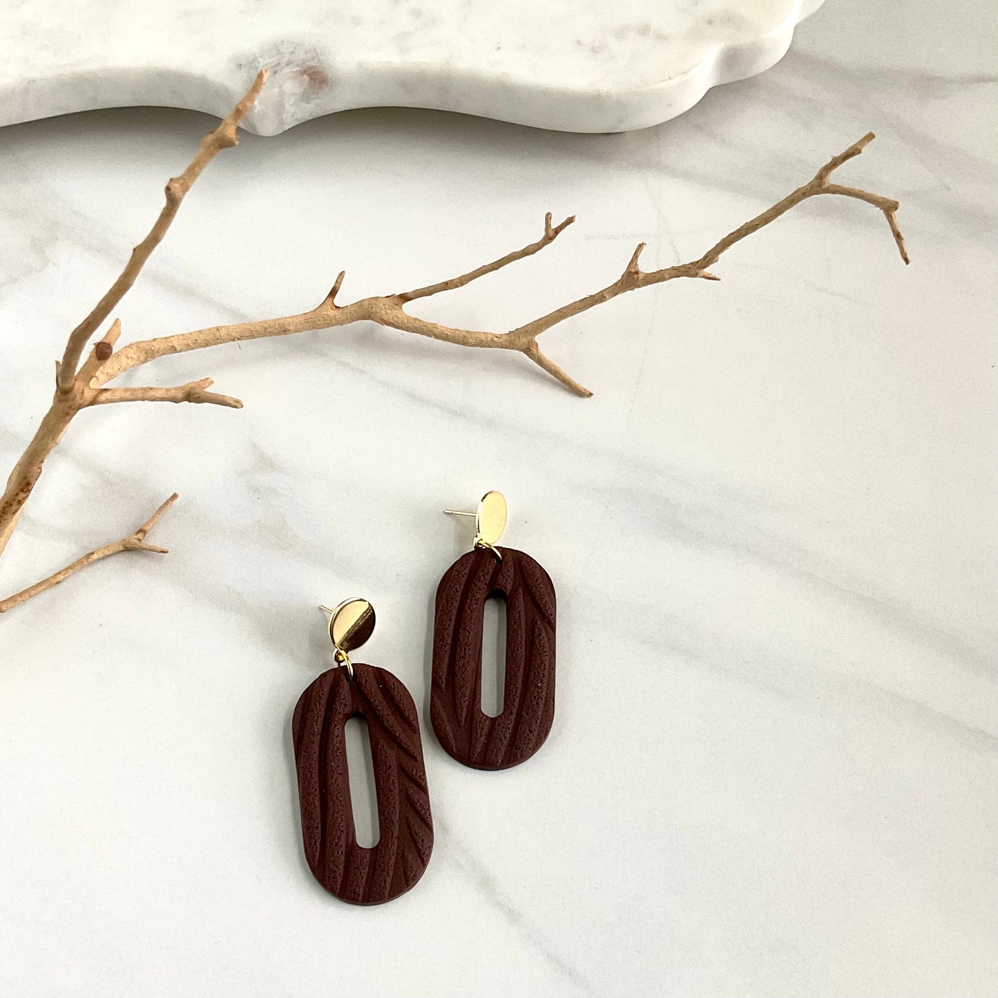 Olivia // Chocolate Brown Textured