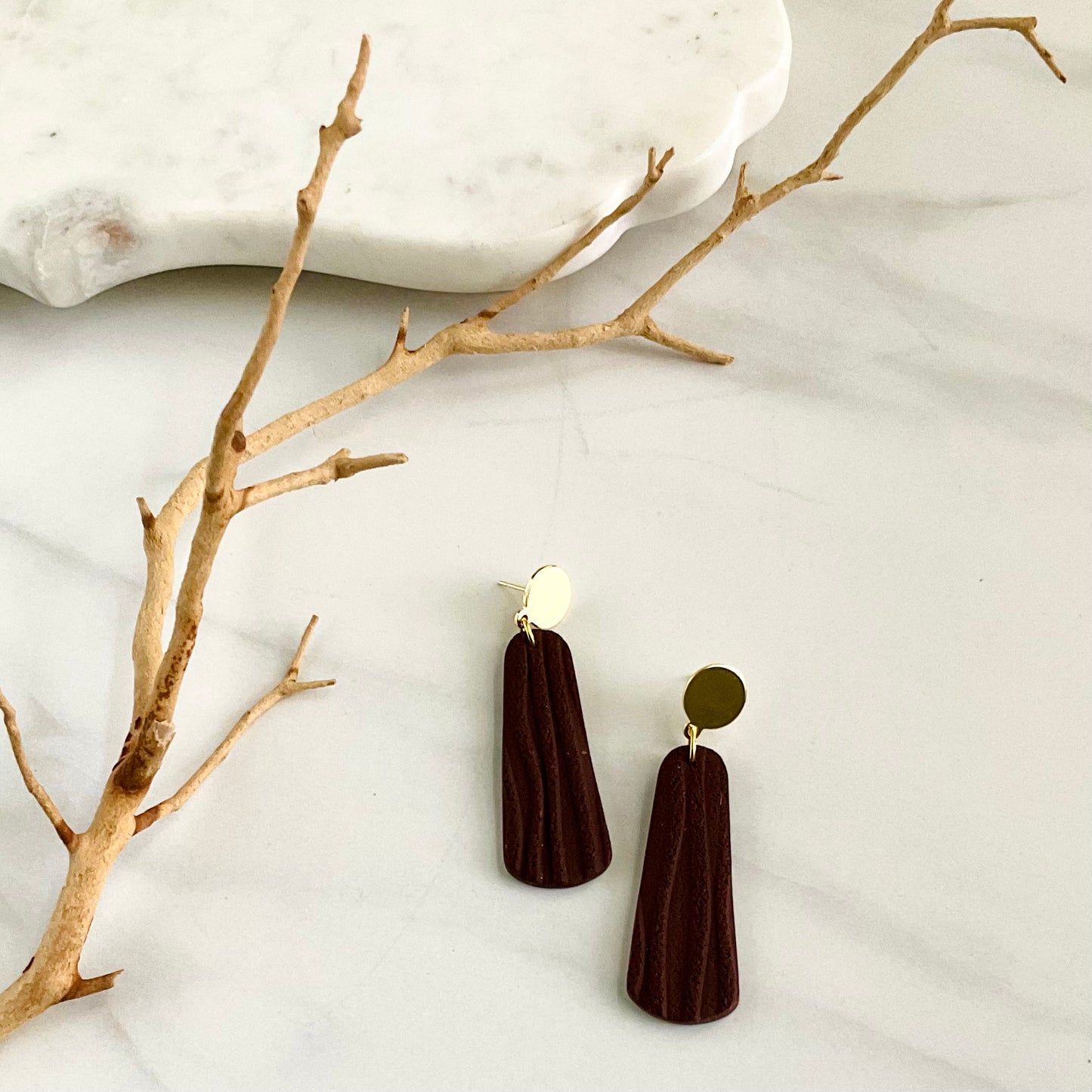 Iris // Chocolate Brown Textured