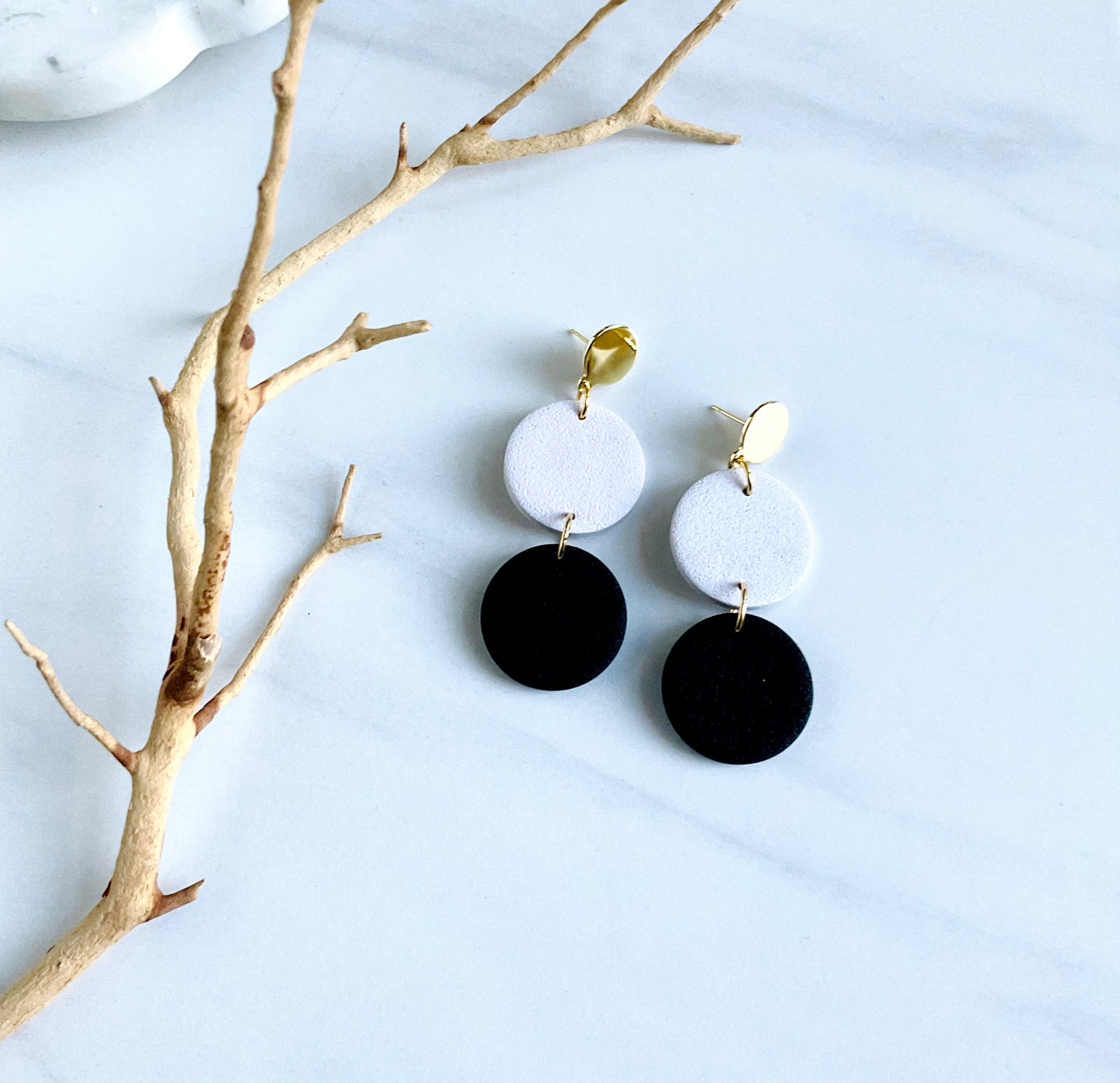 Deuce // Black + Cream Textured