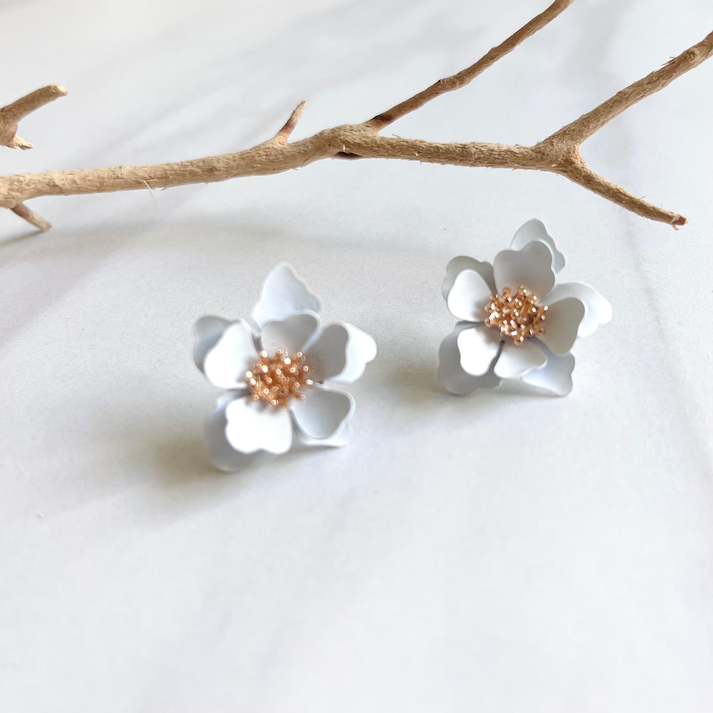 Flower Studs White