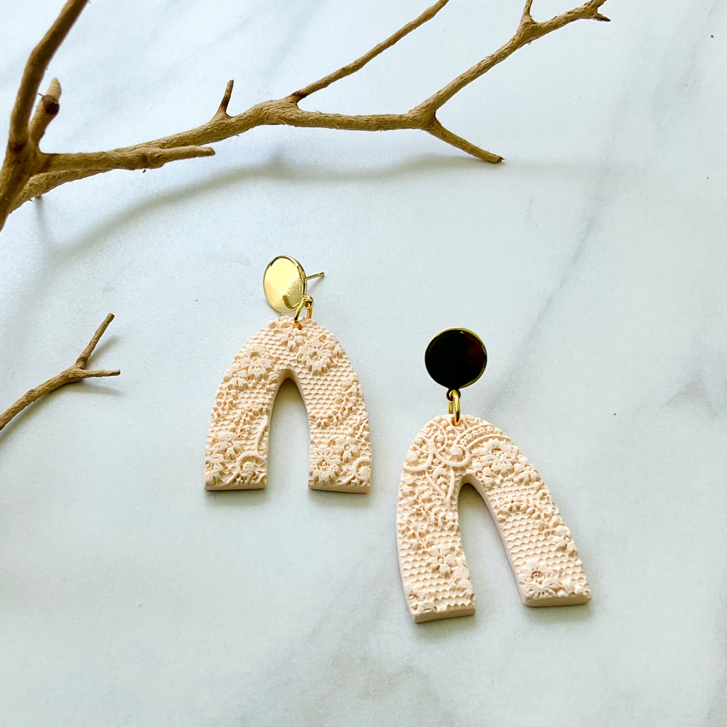 Arches // Peach Lace Textured