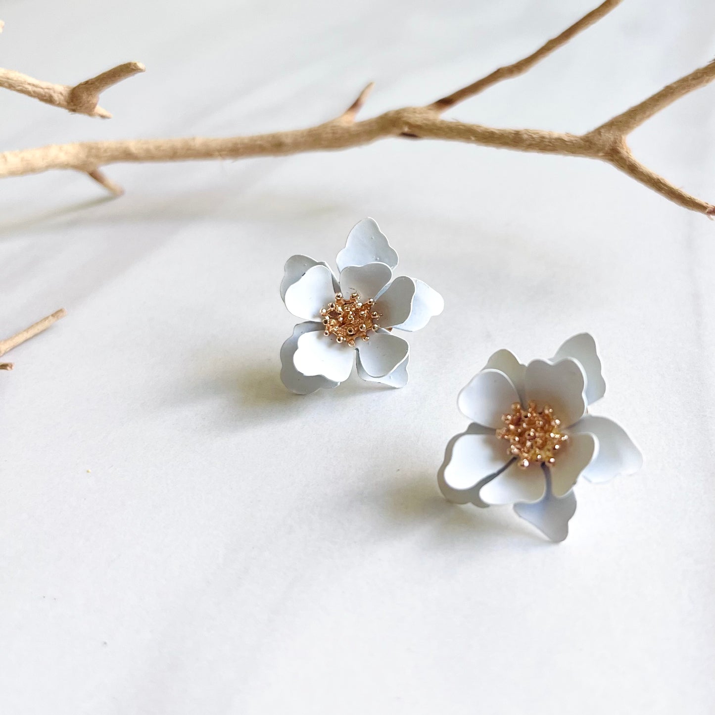 Flower Studs White