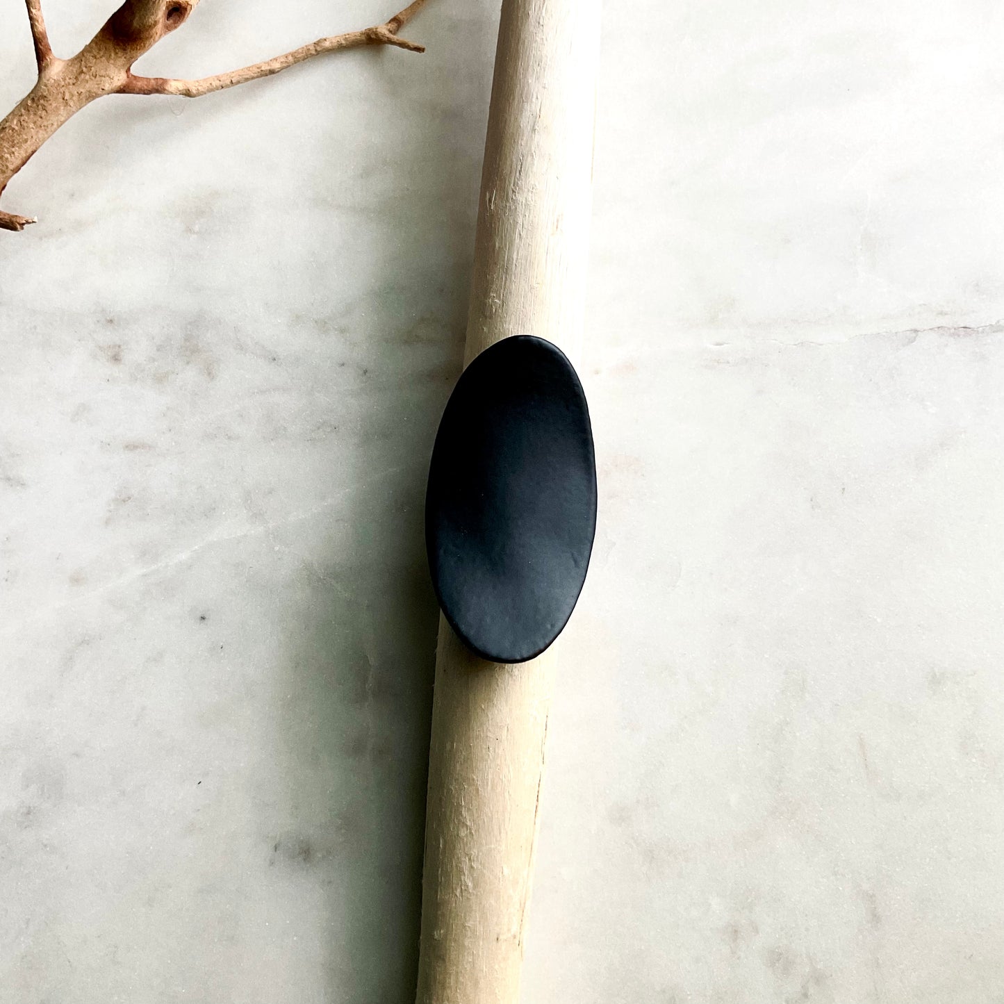 Black Curved Oval Brass Ring Adjustable