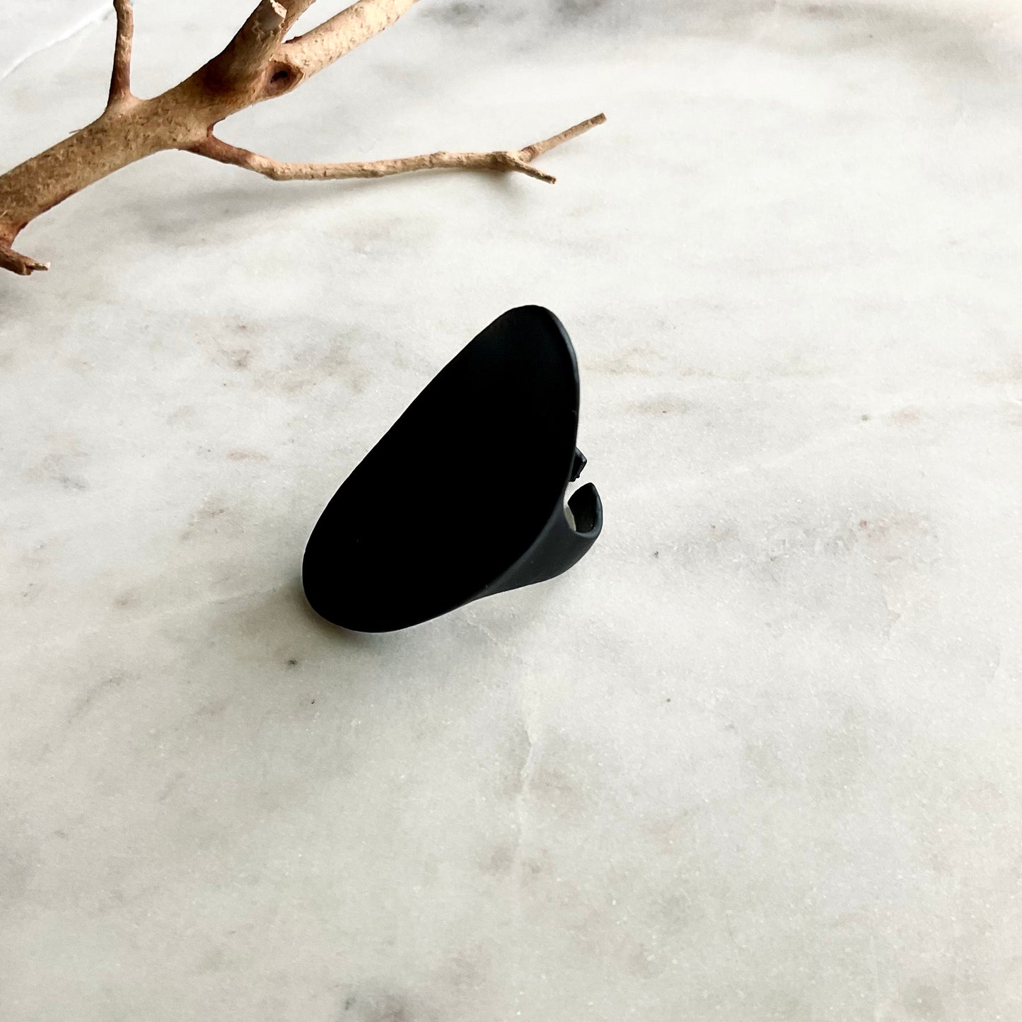 Black Curved Oval Brass Ring Adjustable