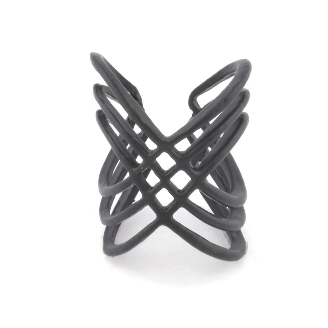 Criss Cross Black Ring Adjustable