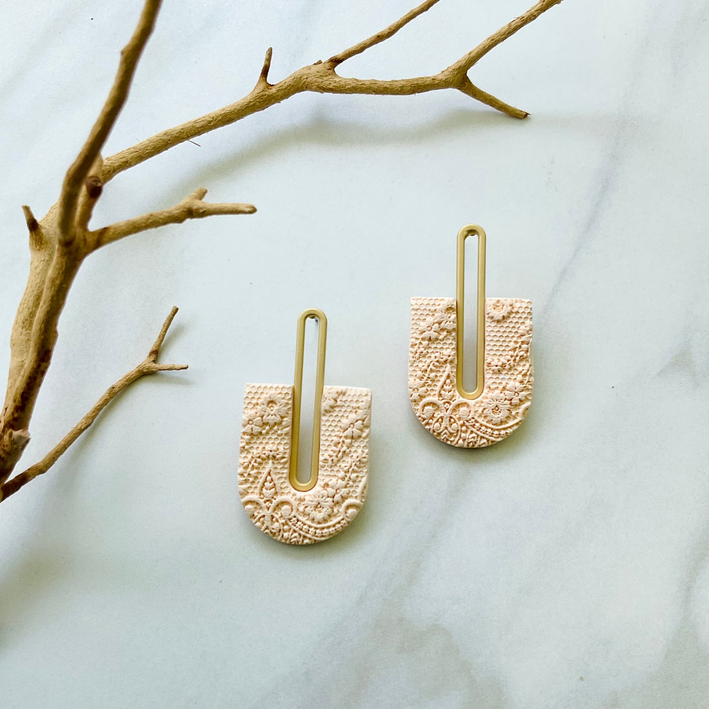 Gracie // Peach Lace Textured (Gold)