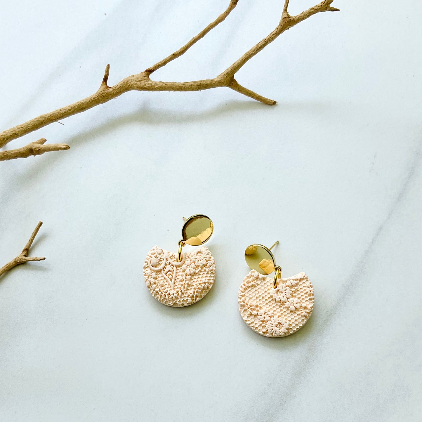 Birdie // Peach Laced Textured