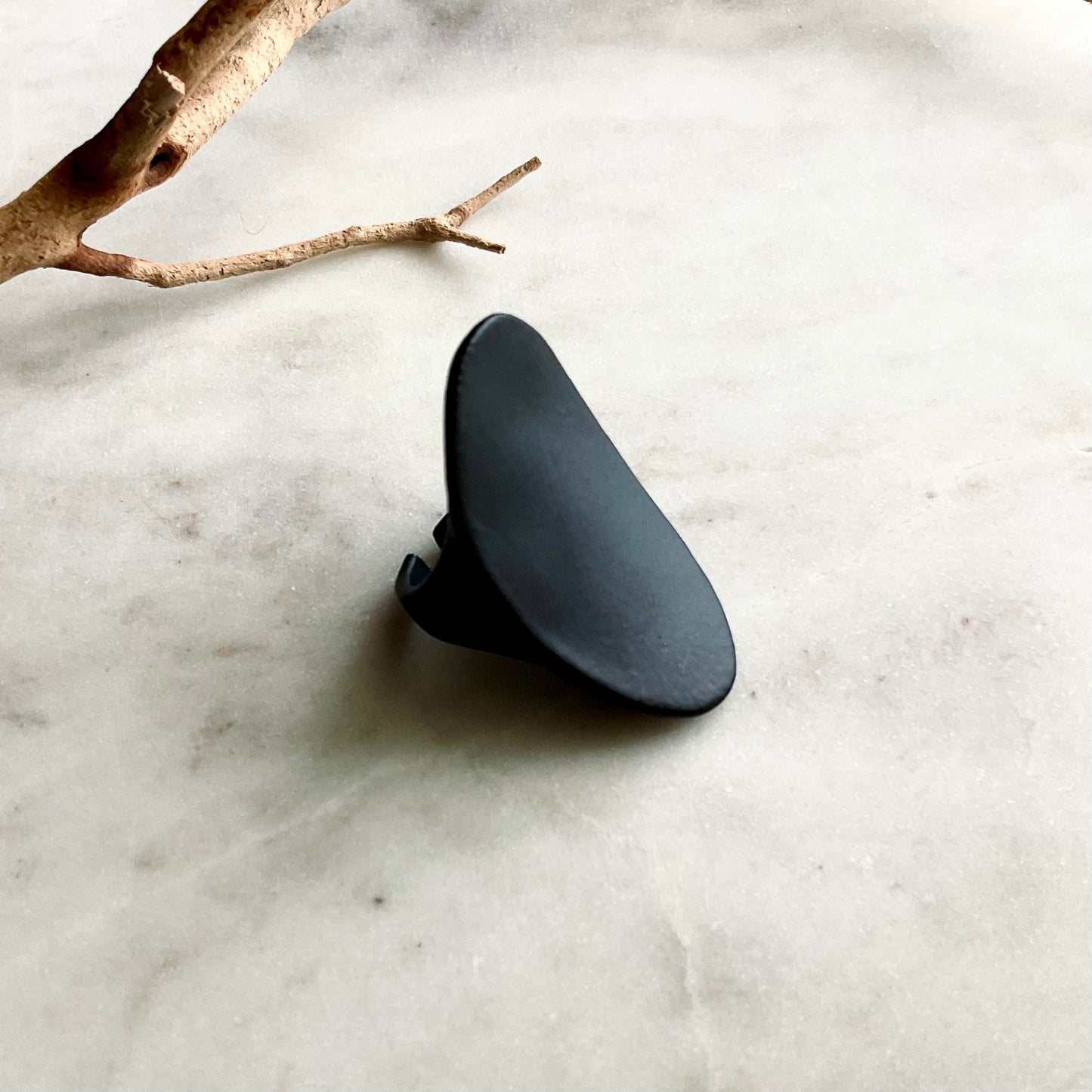 Black Curved Oval Brass Ring Adjustable