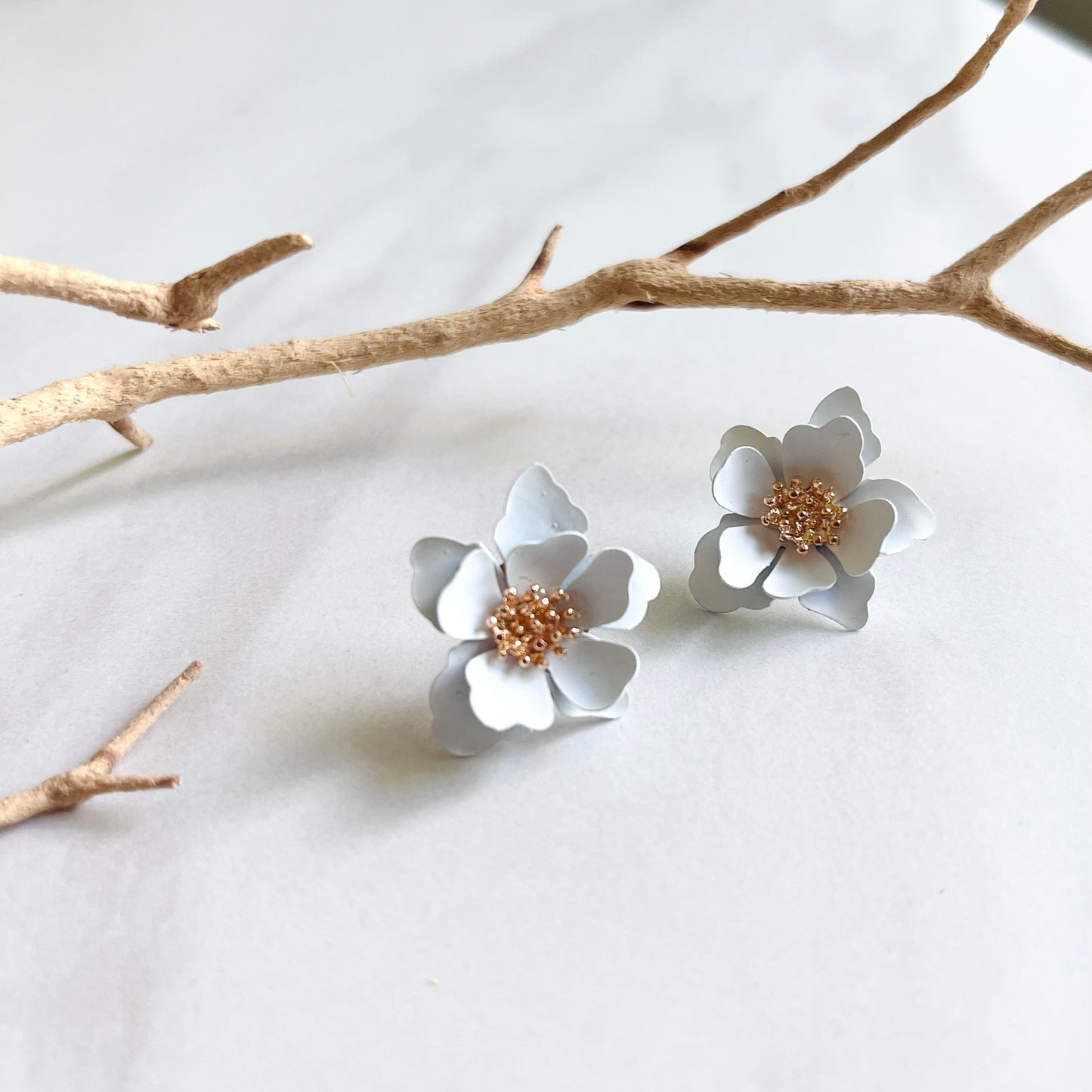 Flower Studs White