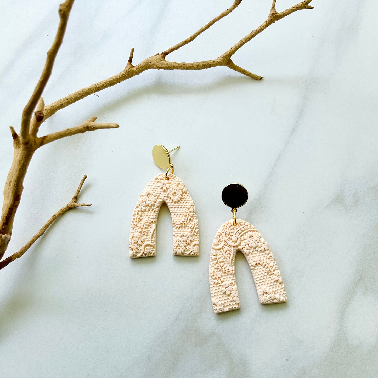 Arches // Peach Lace Textured