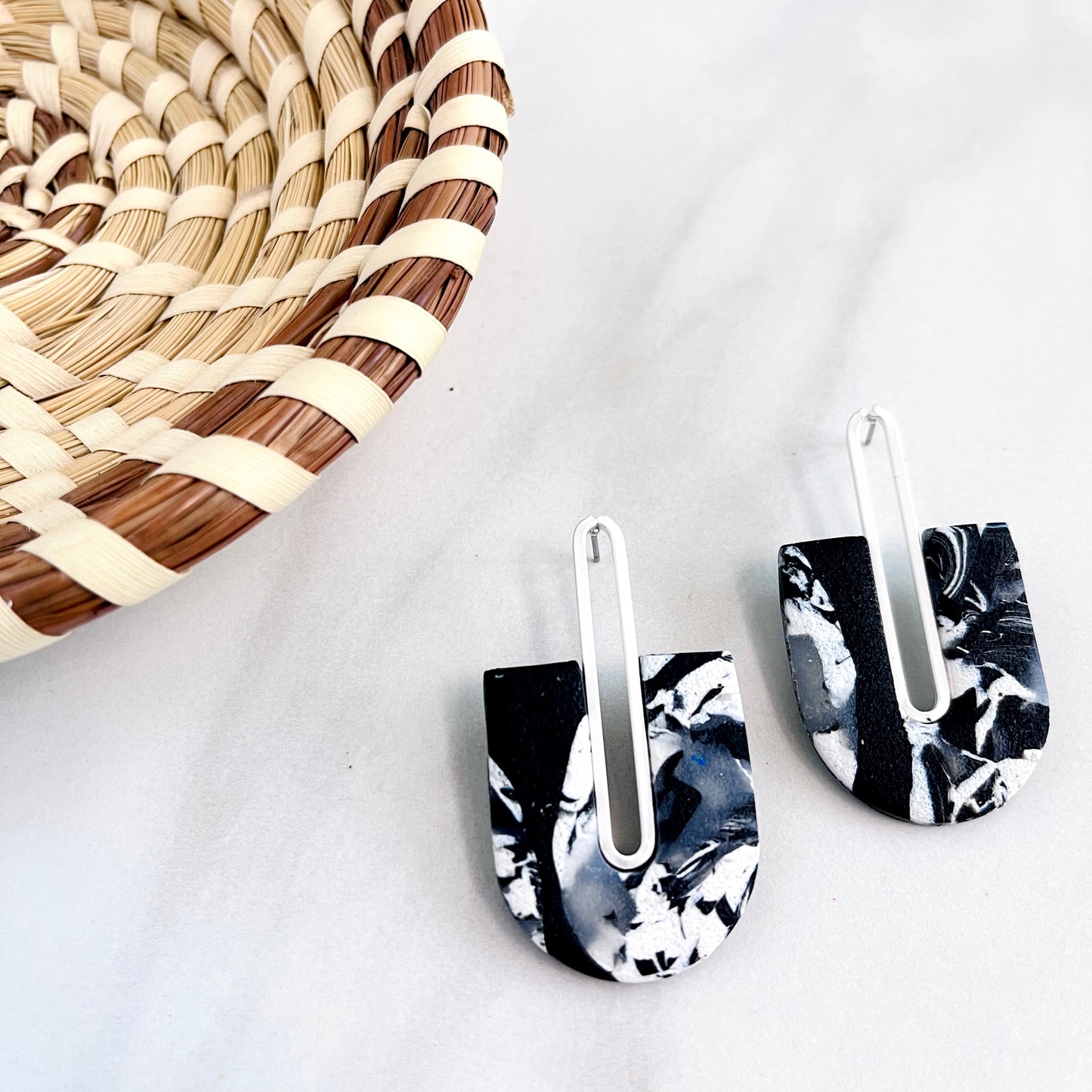 Gracie // Black + White Print Textured (Silver)