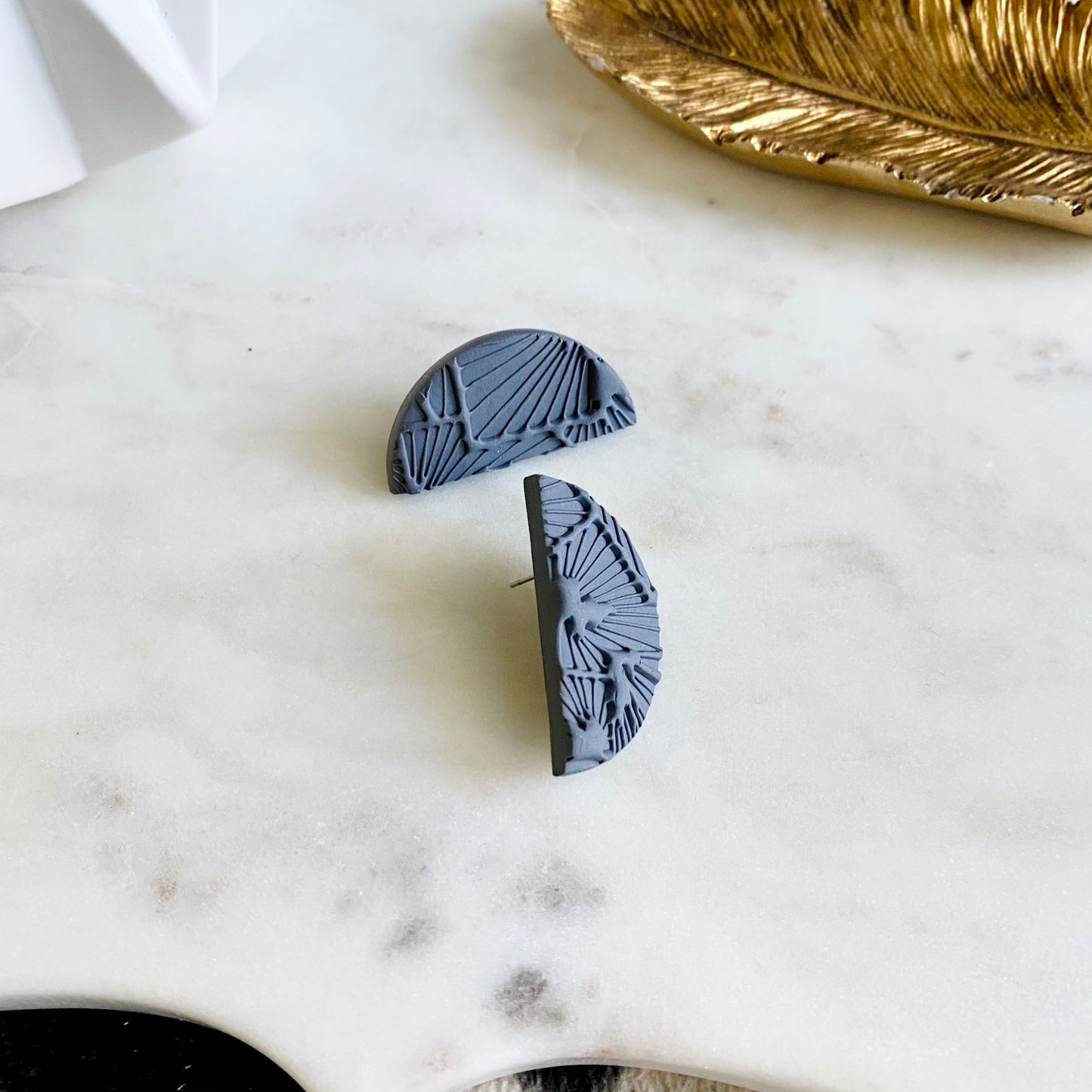 Luna // Pewter Gray Textured