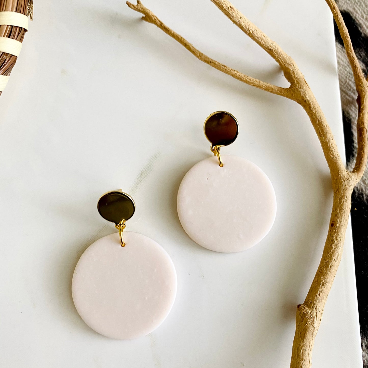 Blanc Opal + Brass