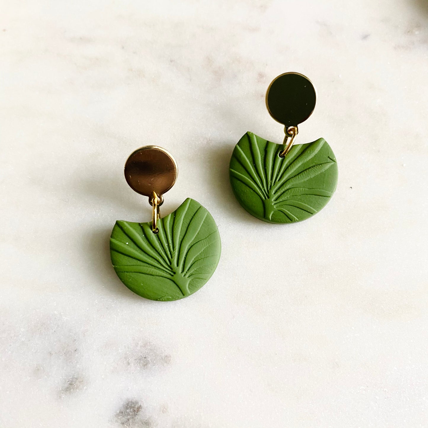 Birdie // Olive Green Textured