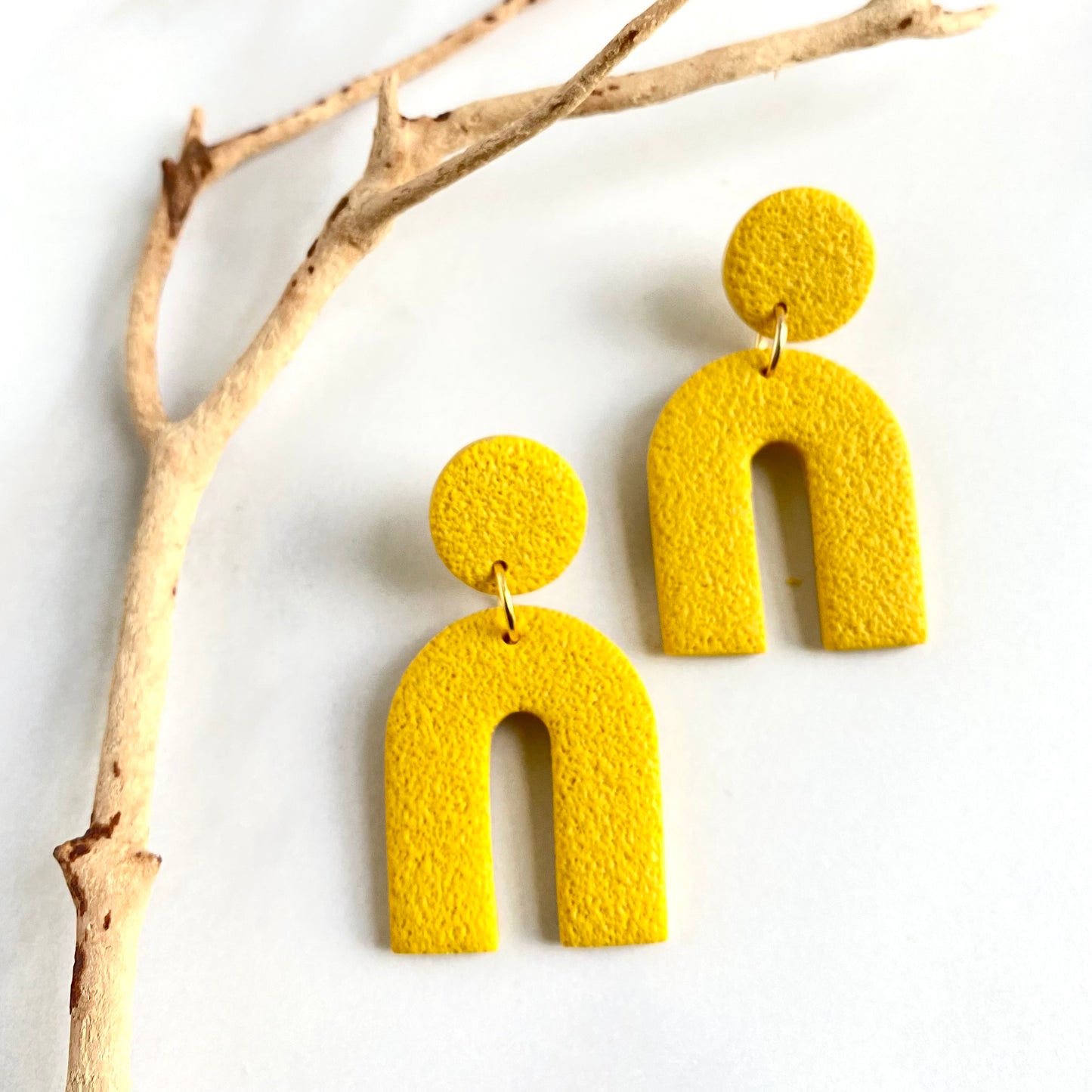 Arches // Yellow Textured
