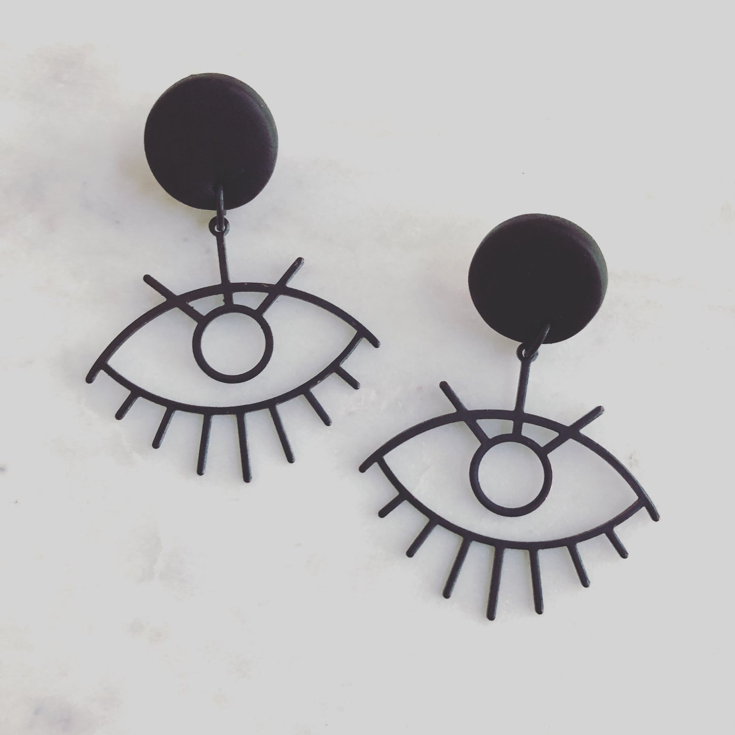 Eris // Black Clay + Black Eye