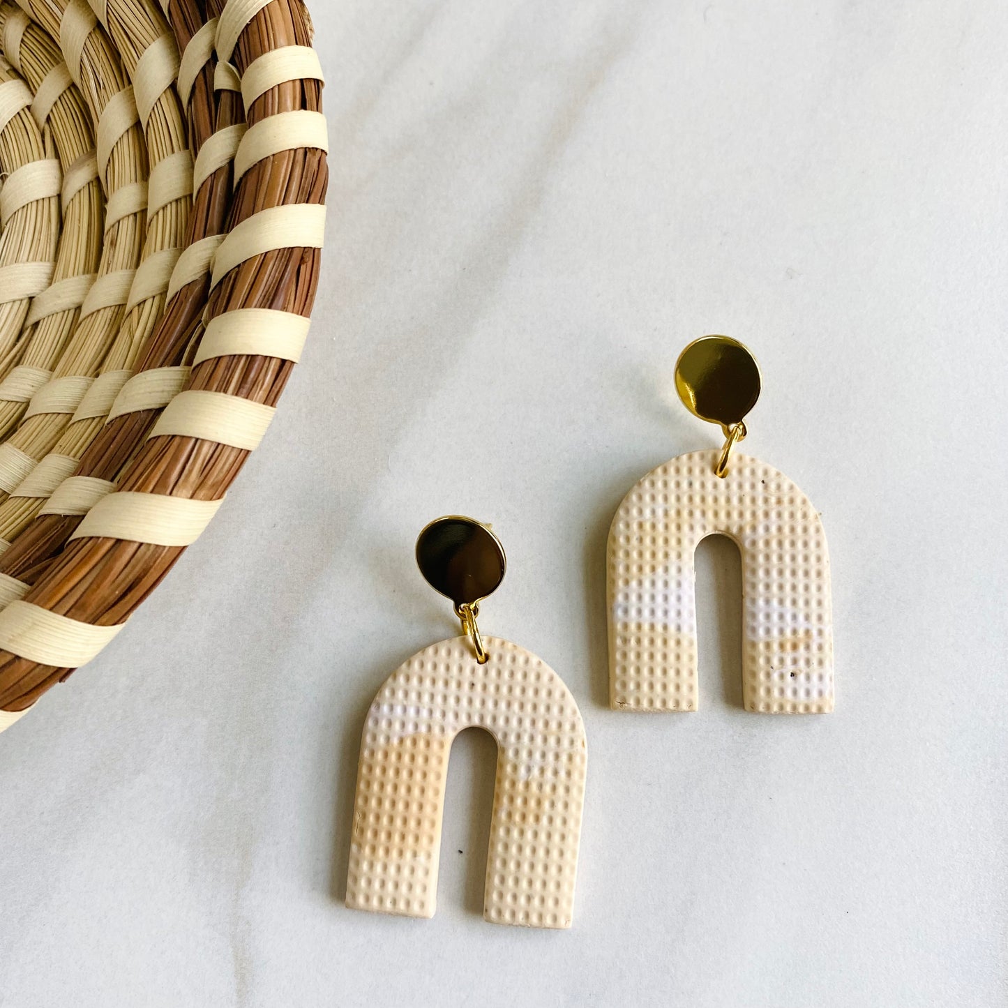 Arches // Beige Textured