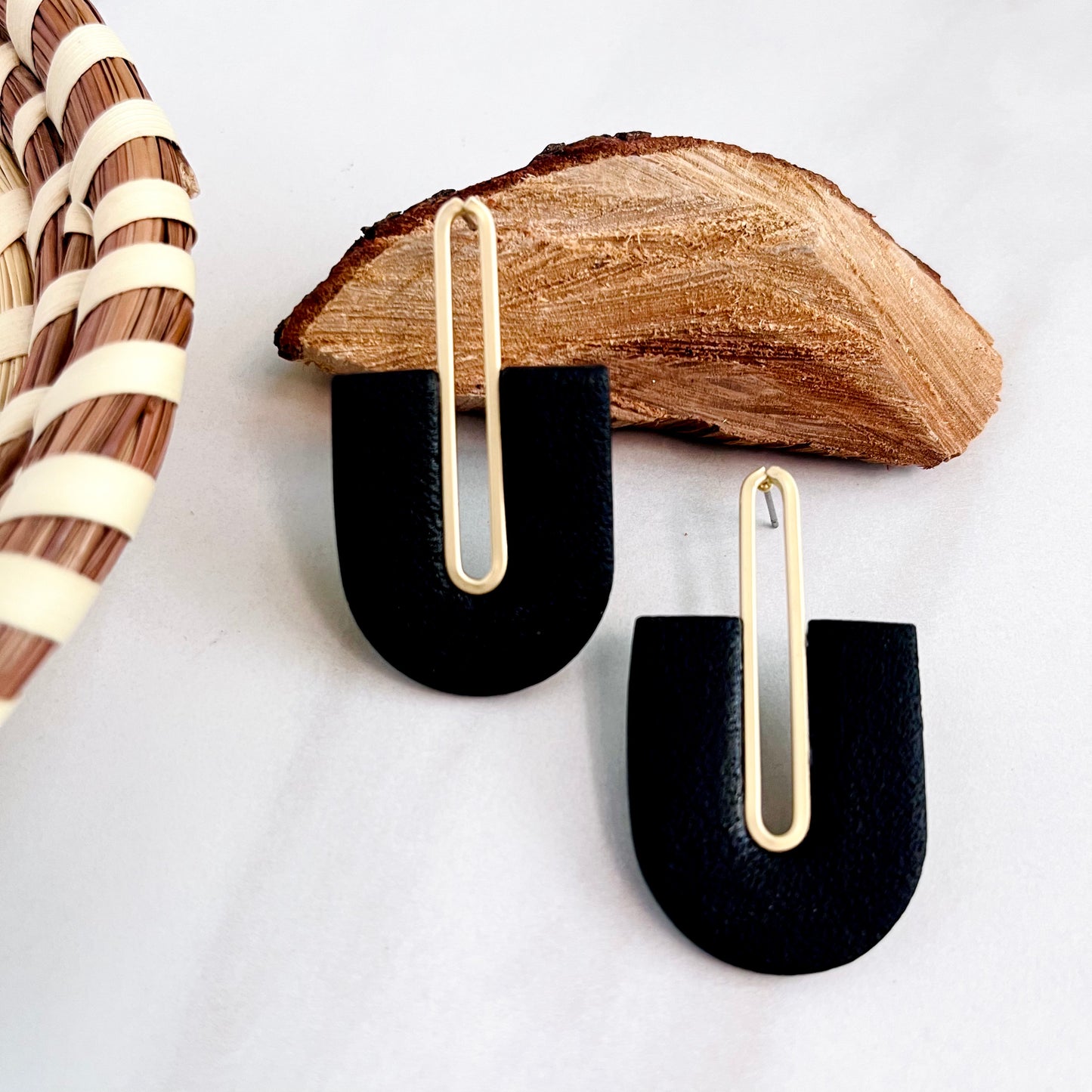 Gracie // Black Textured (Gold)