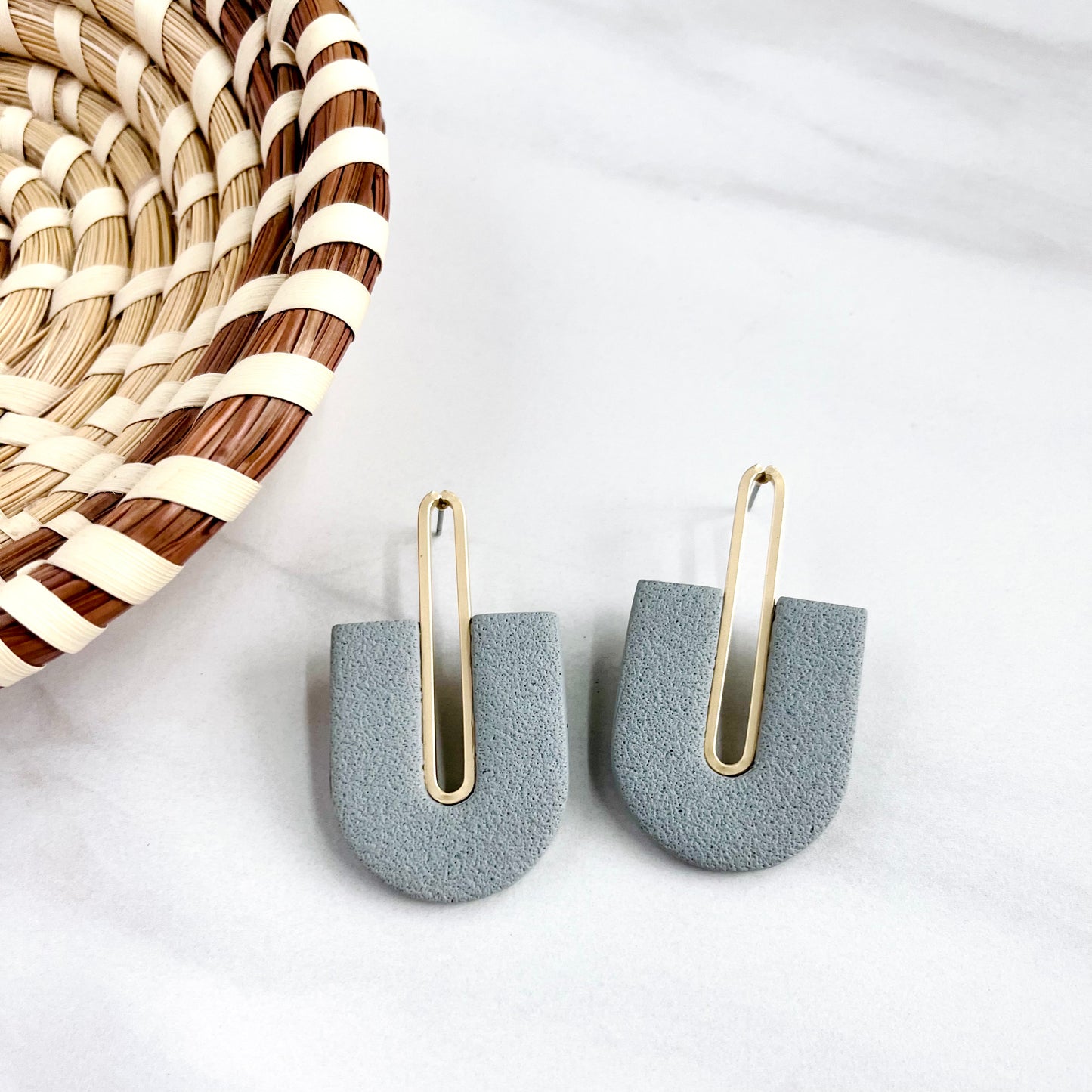 Gracie // Gray Textured (Gold)