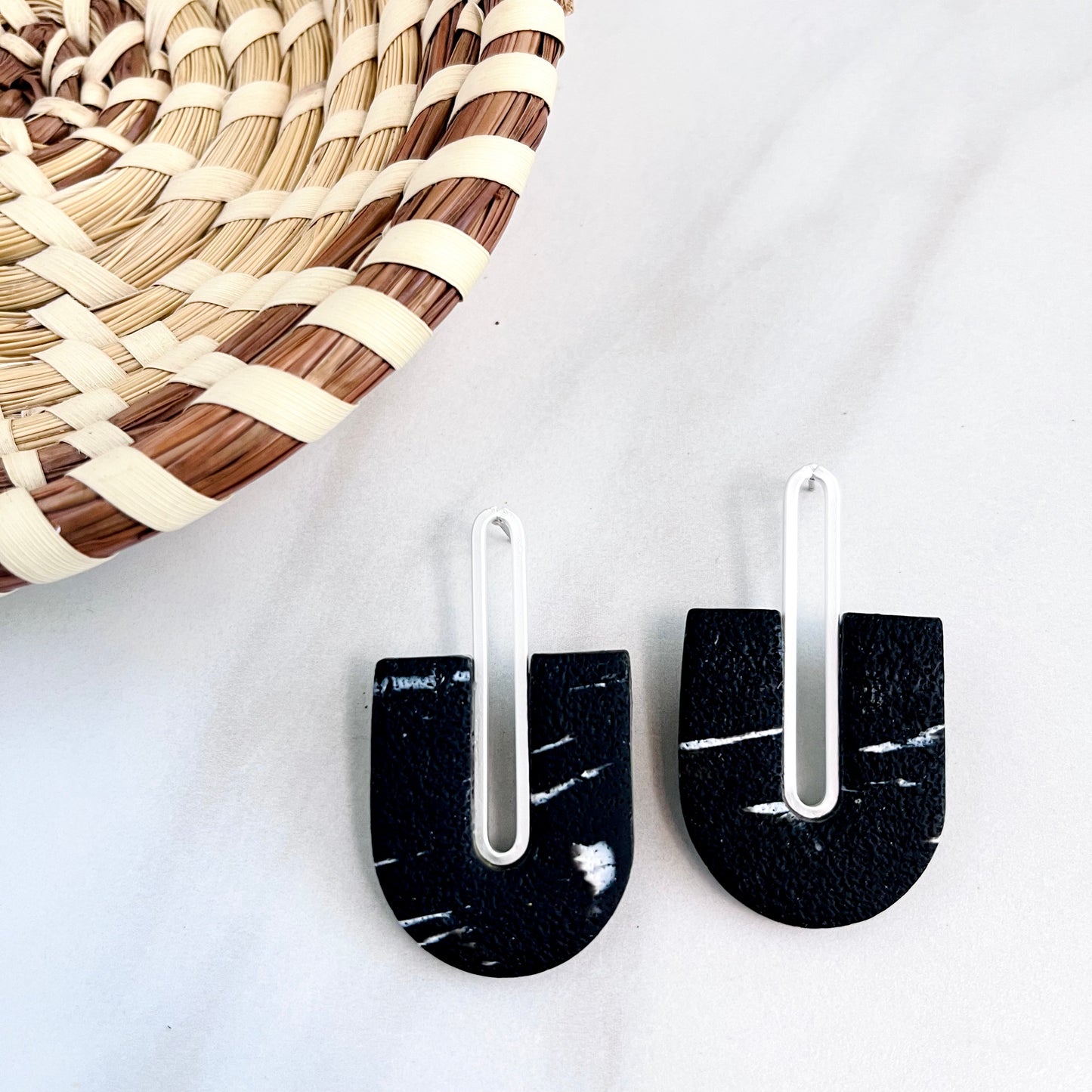 Gracie // Black + White Print Textured (Silver)