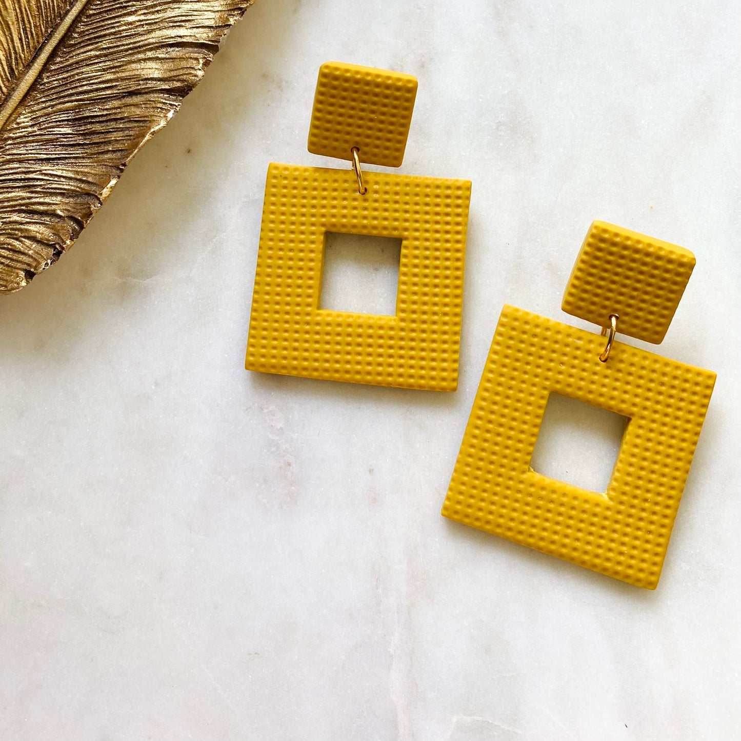 Ivy // Mustard Textured