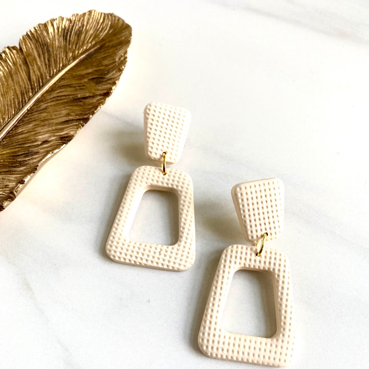 Ziva // Beige Textured