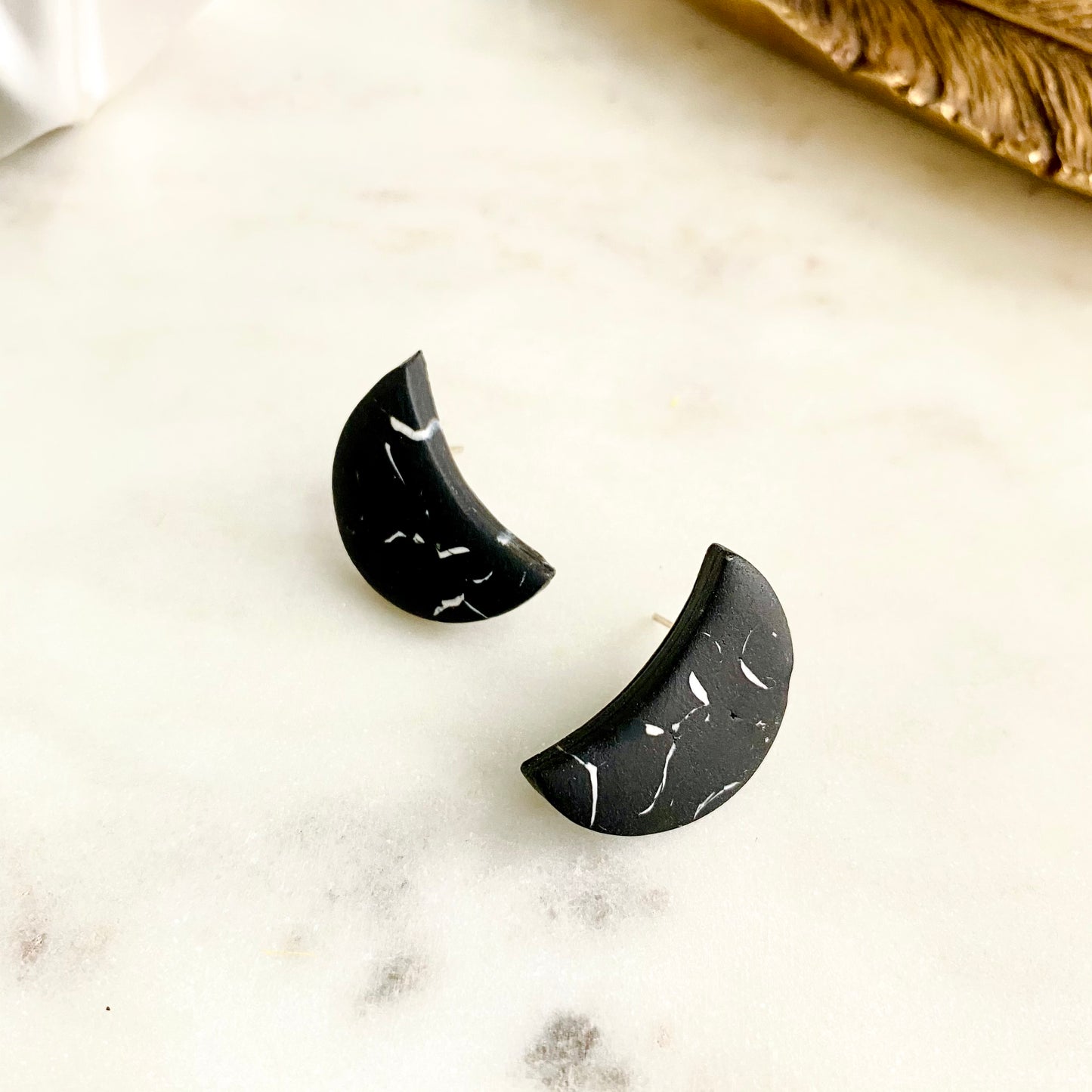 Luna // Black Print