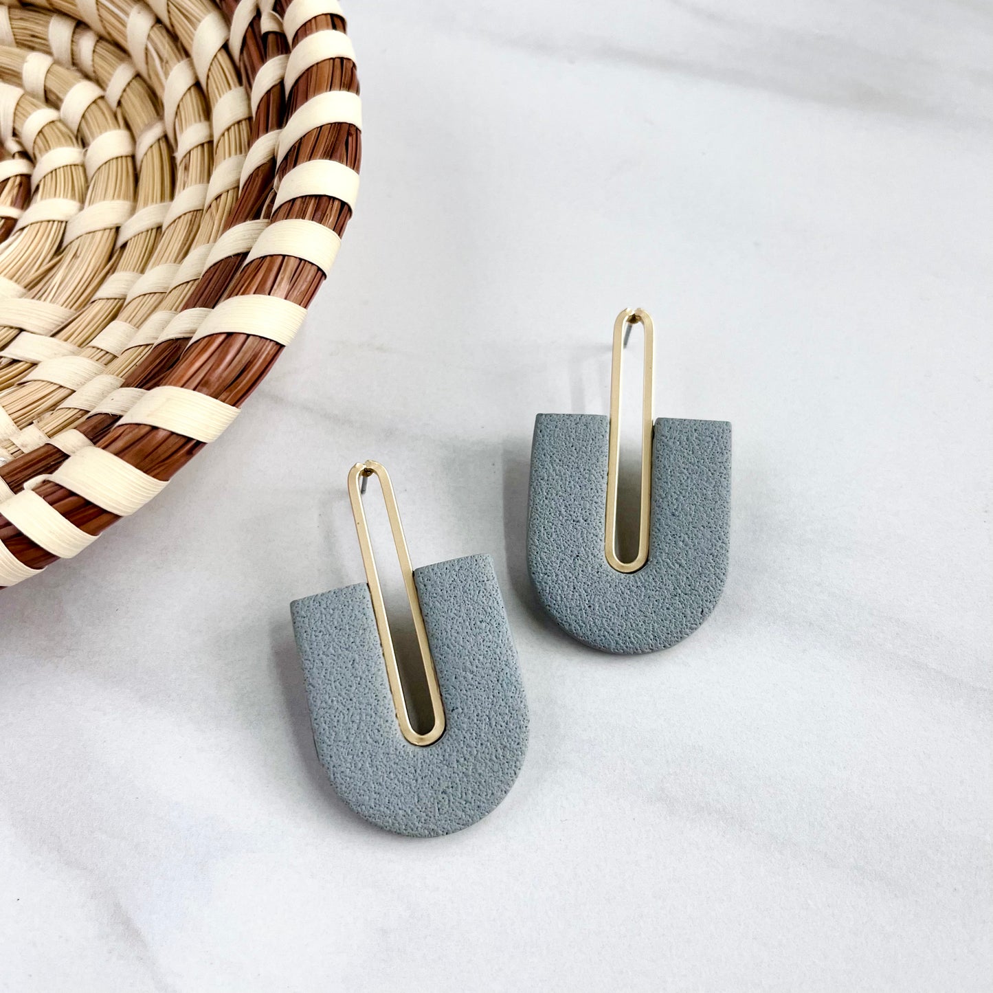 Gracie // Gray Textured (Gold)