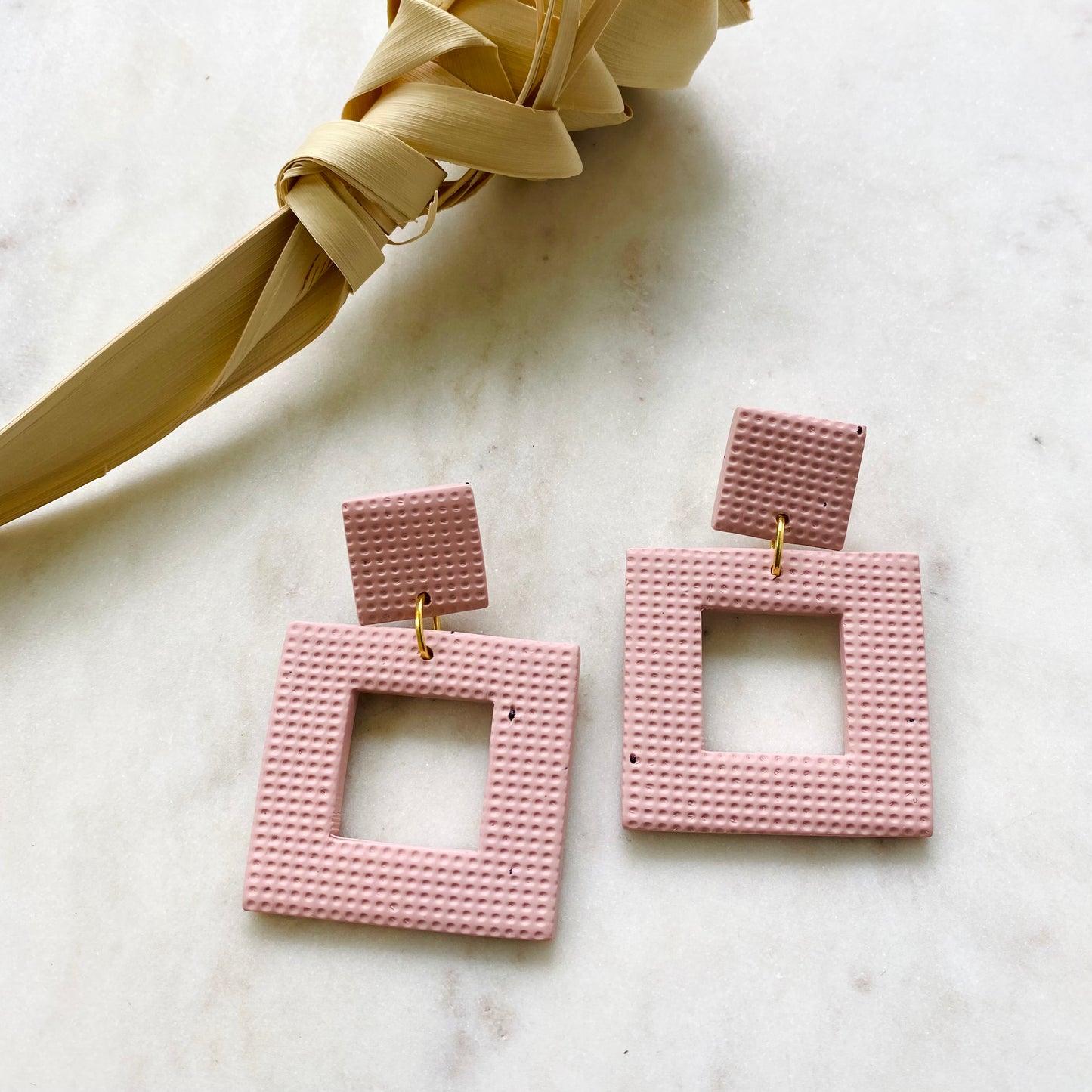 Ivy // Millennial Pink Textured
