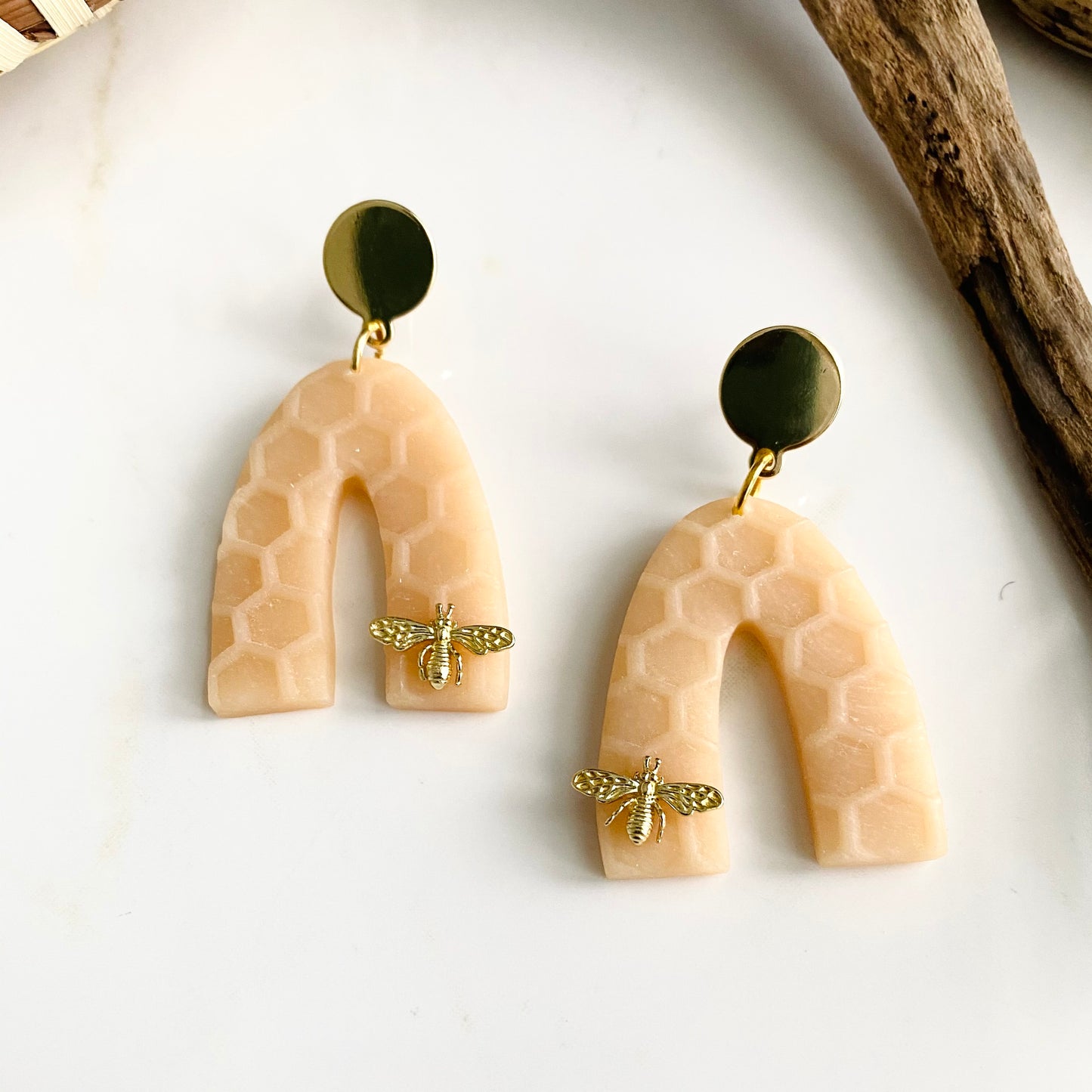 Arches // Honeycomb + Brass Bee