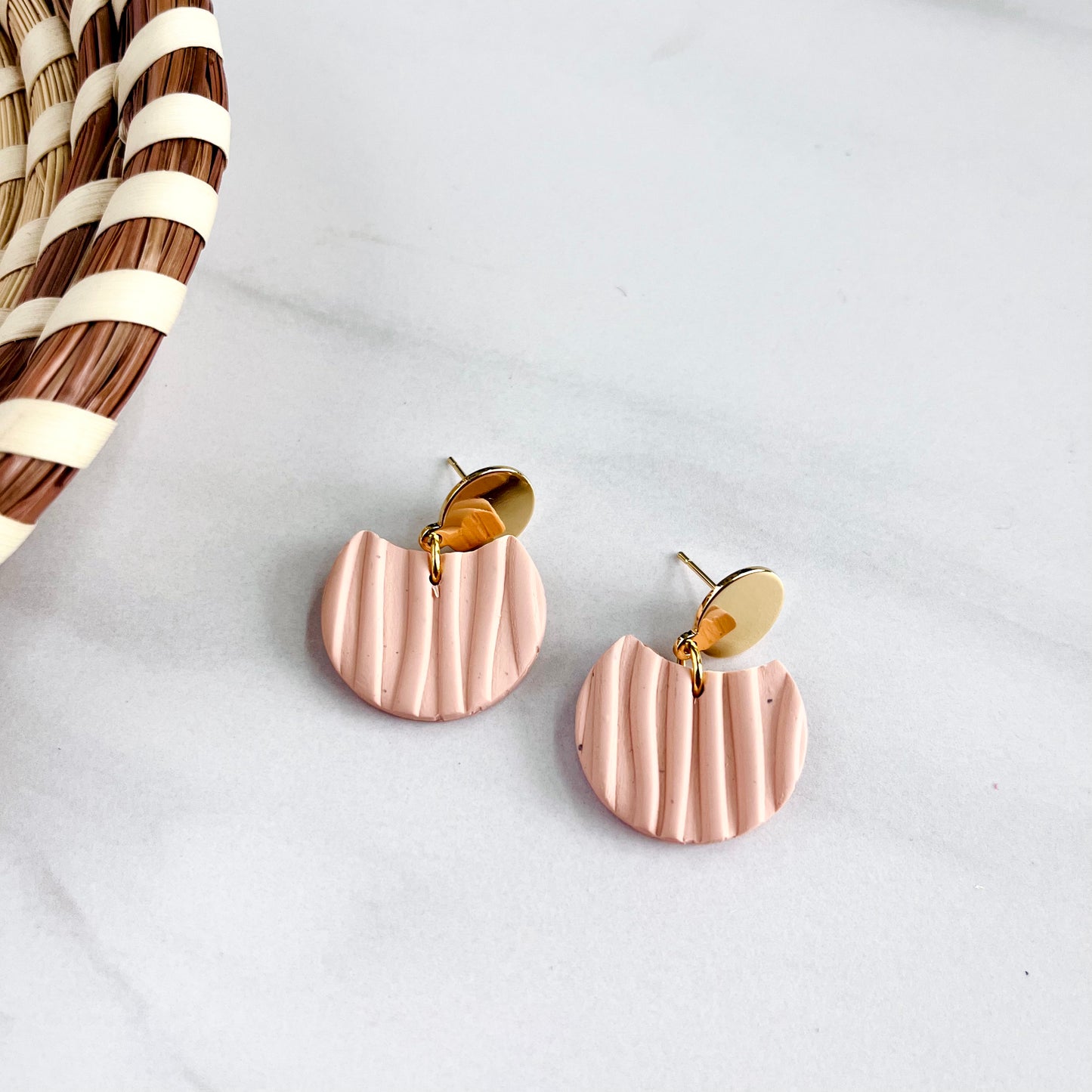 Birdie // Pale Peach Textured