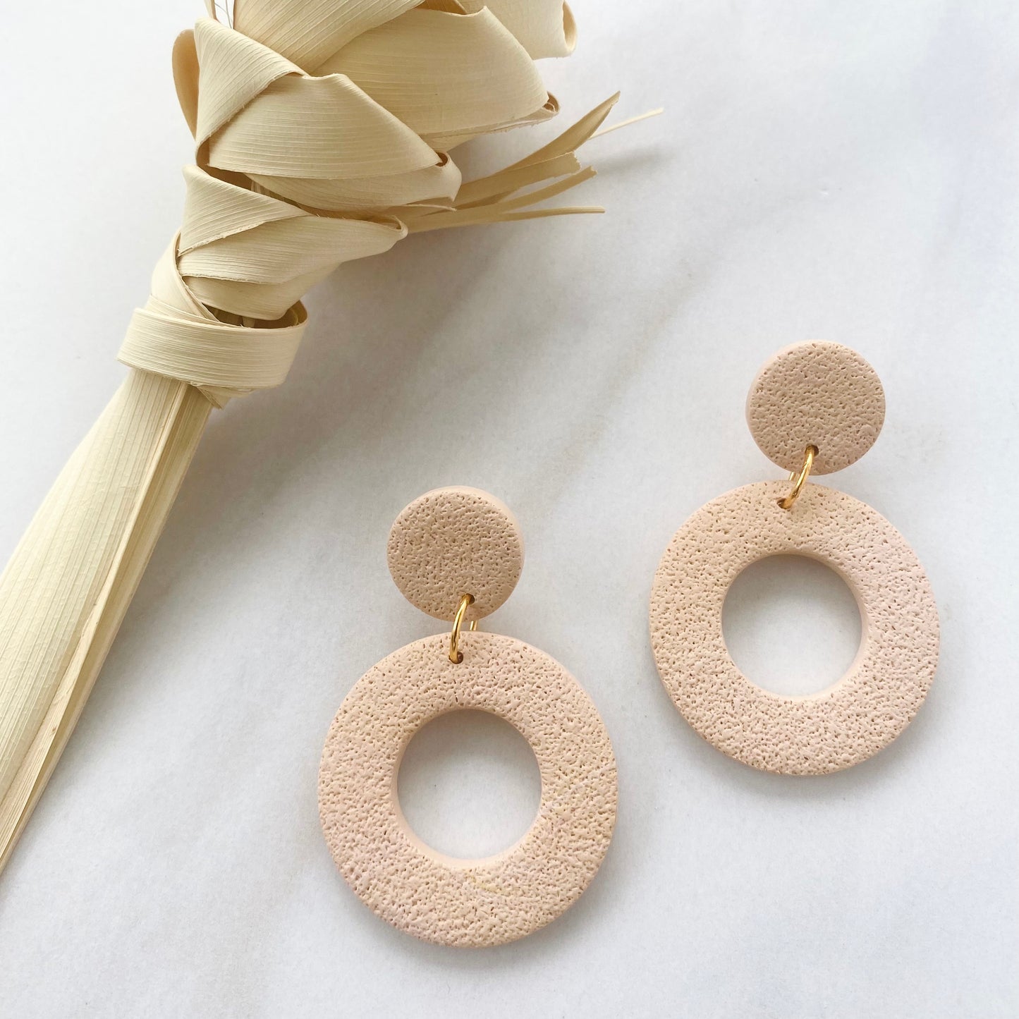 Katie // Beige Dunes Print