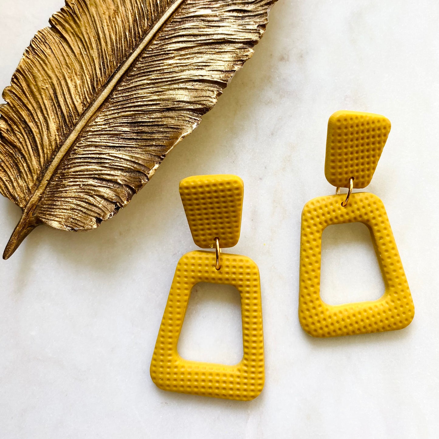 Ziva // Mustard Textured