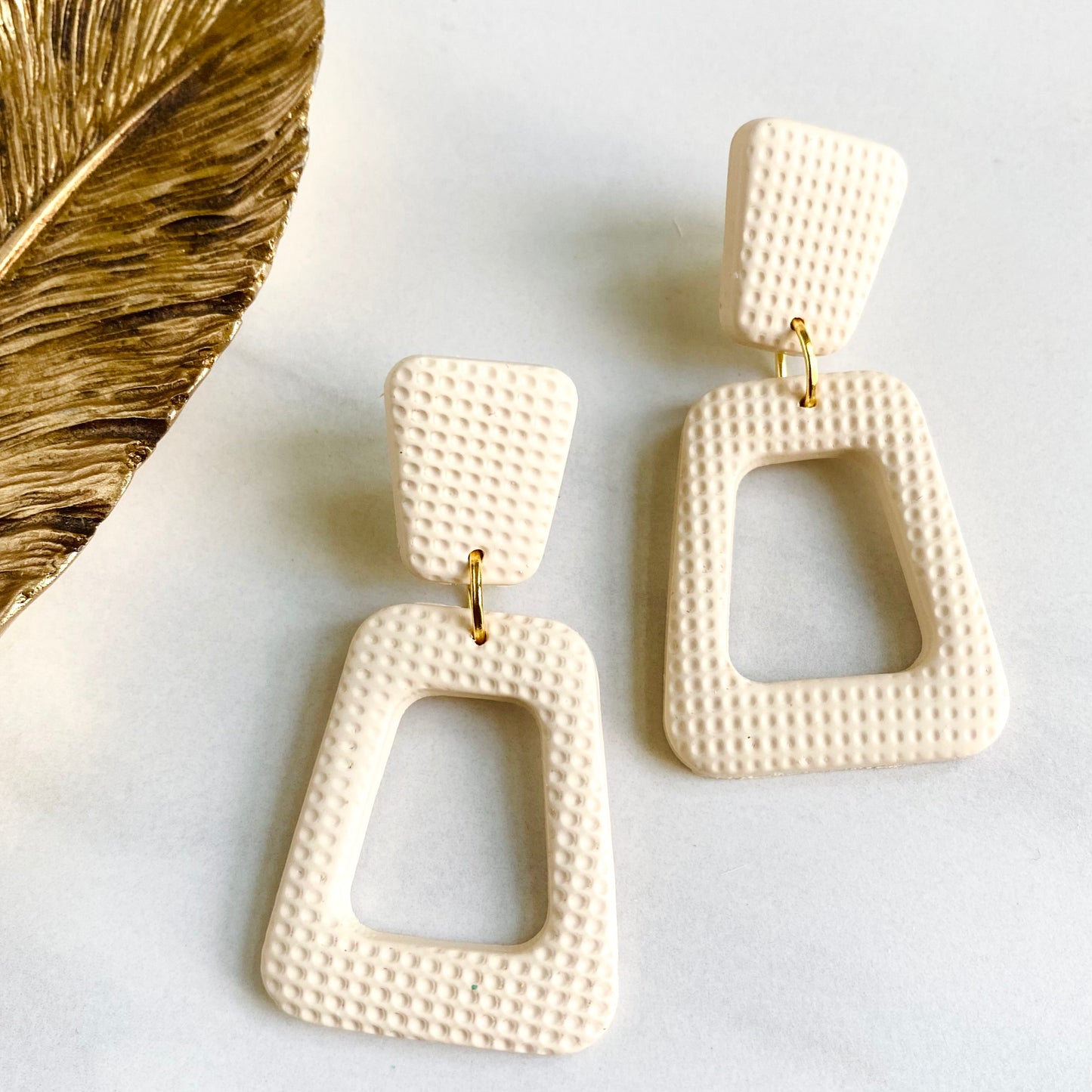 Ziva // Beige Textured