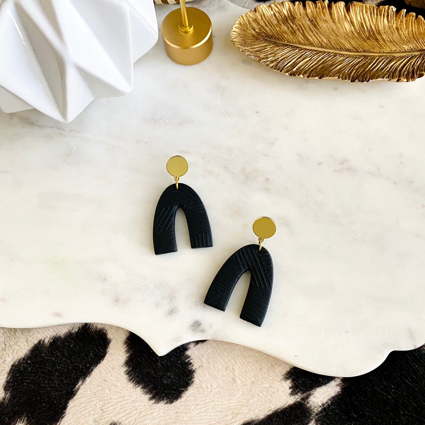 Arches // Black Textured