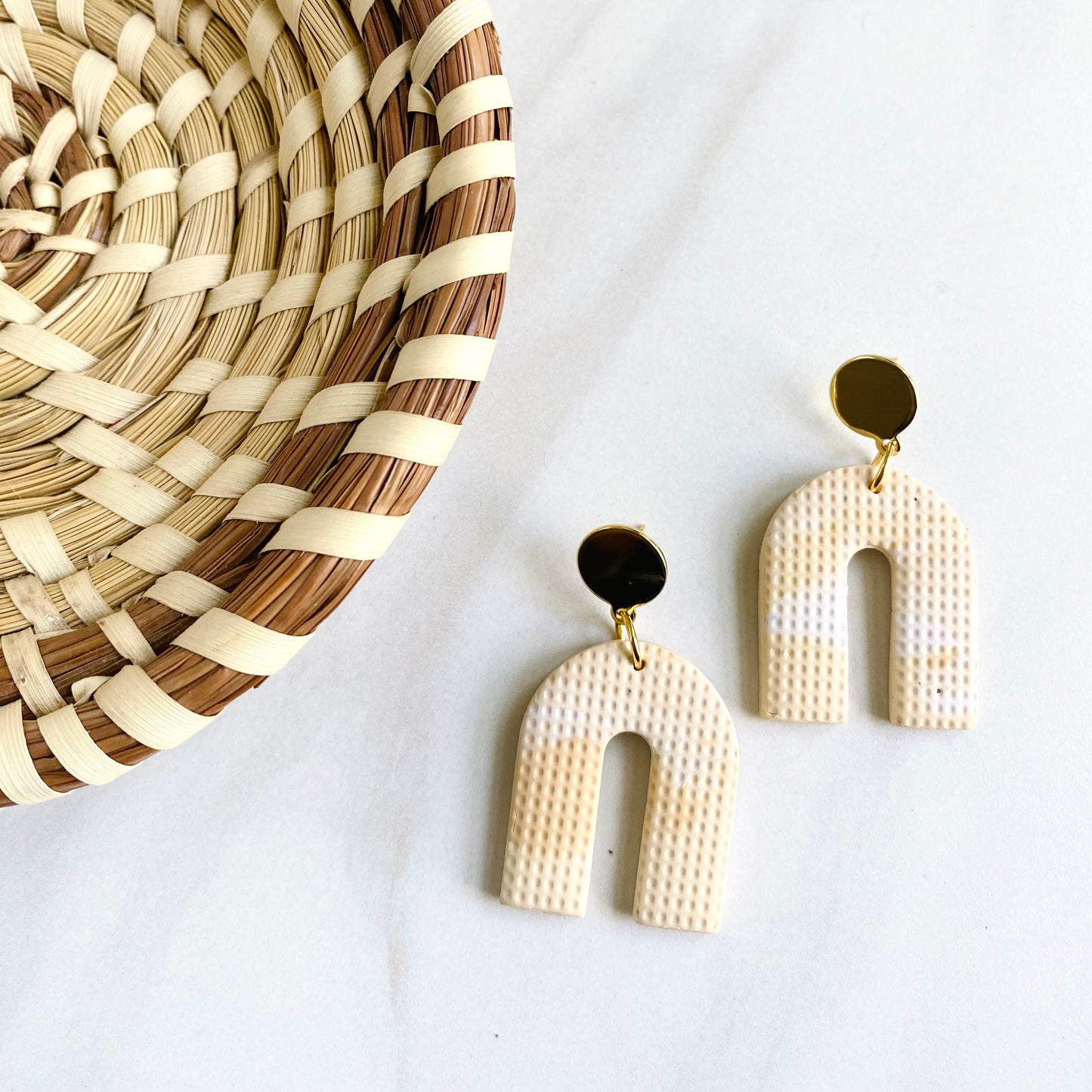 Arches // Beige Textured