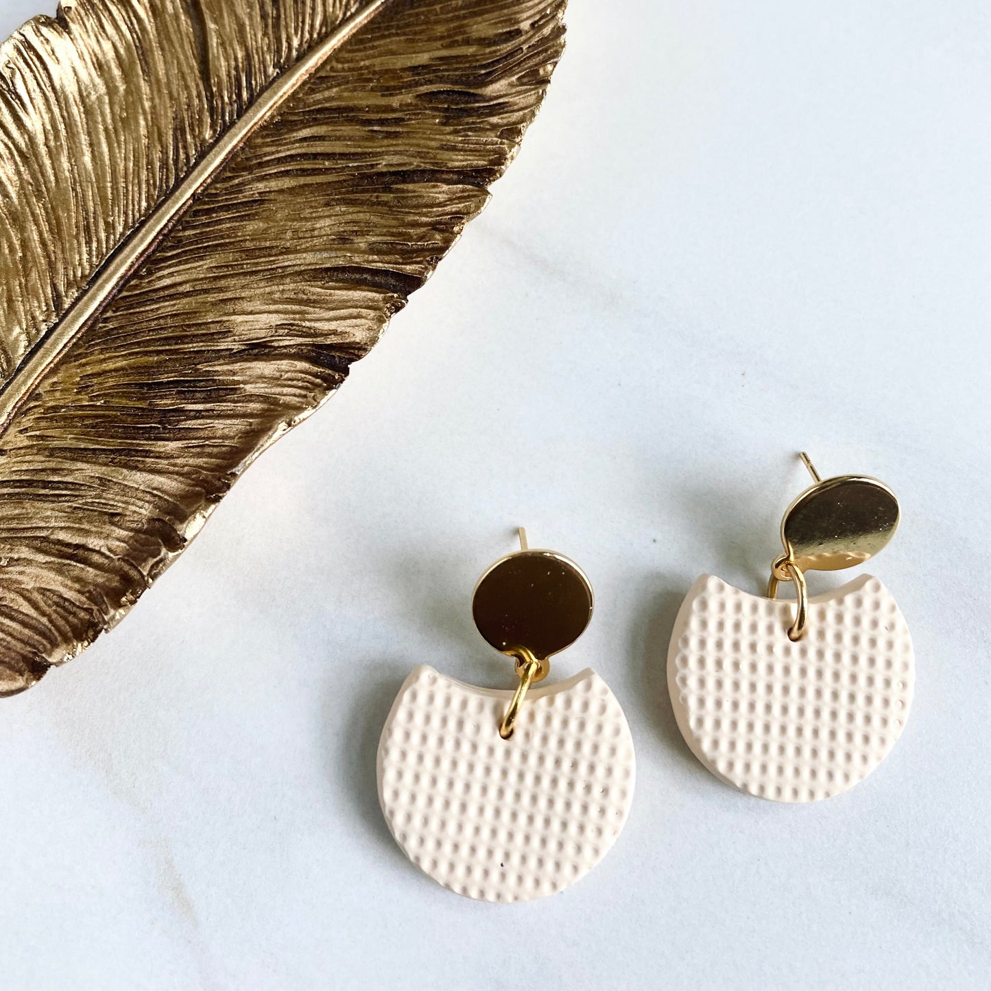 Birdie // Beige Textured