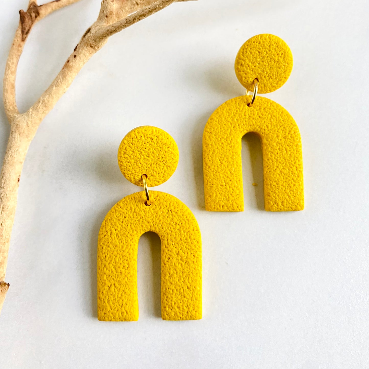 Arches // Yellow Textured