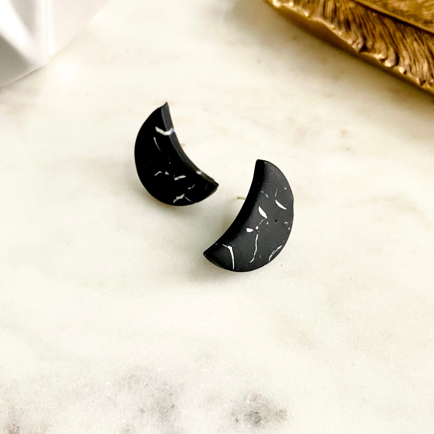 Luna // Black Print