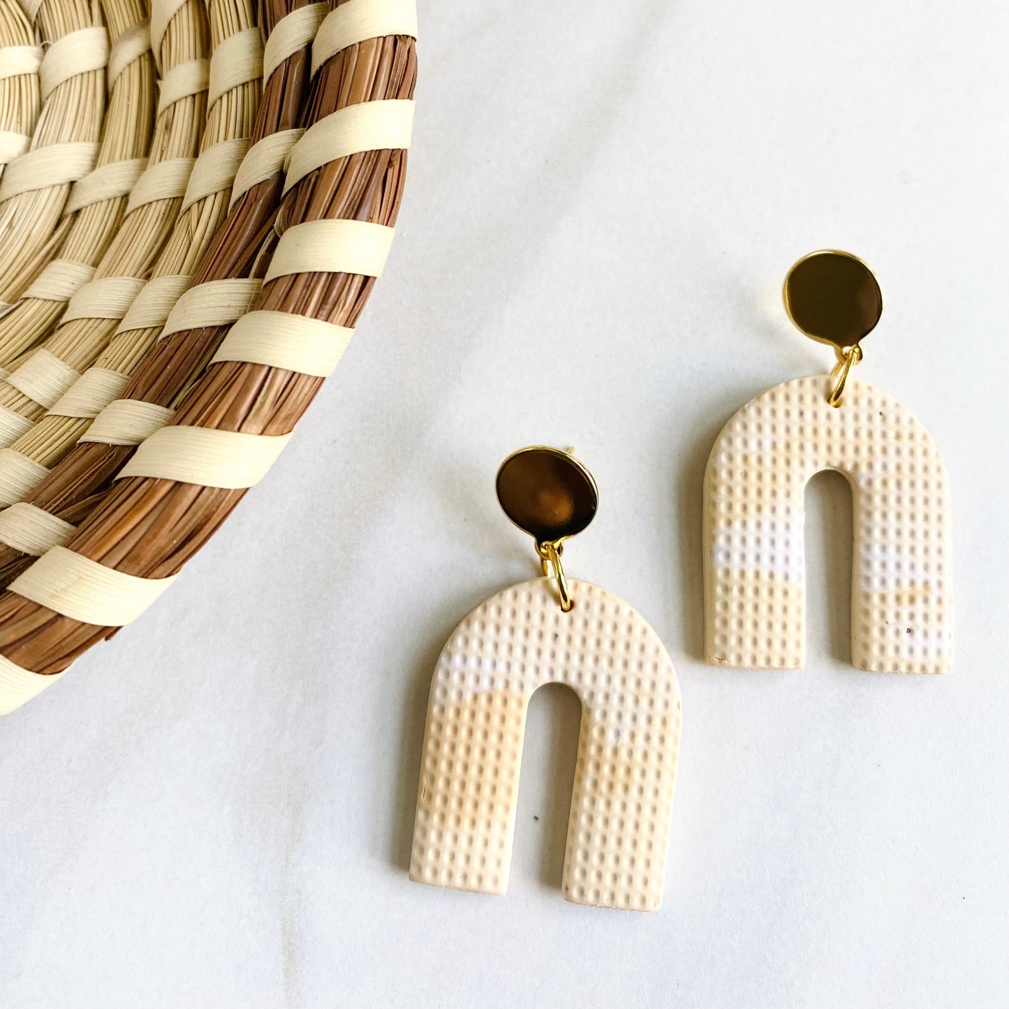 Arches // Beige Textured