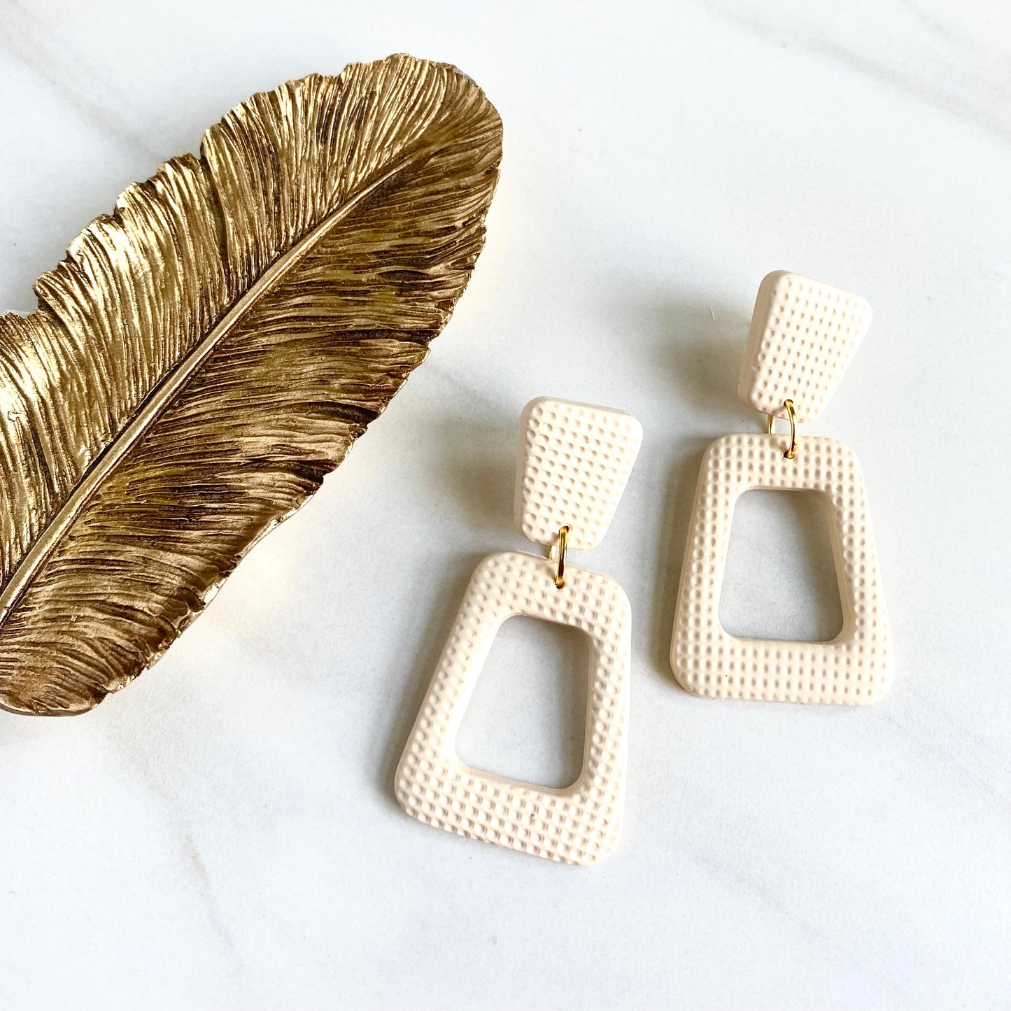 Ziva // Beige Textured