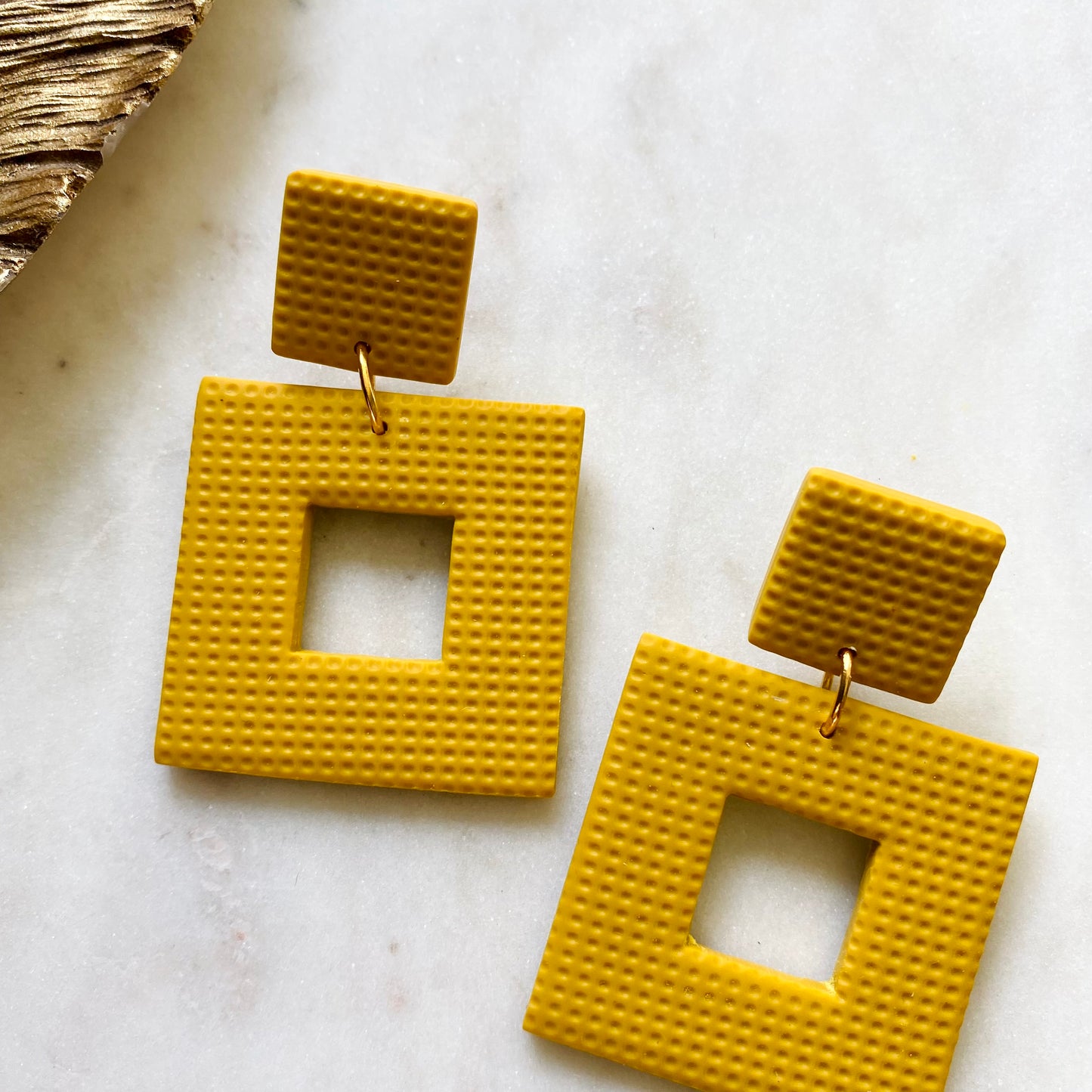 Ivy // Mustard Textured