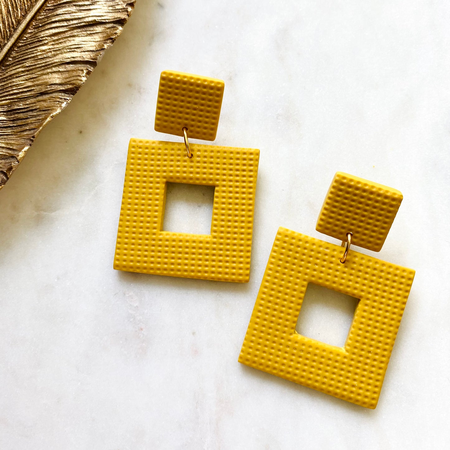 Ivy // Mustard Textured